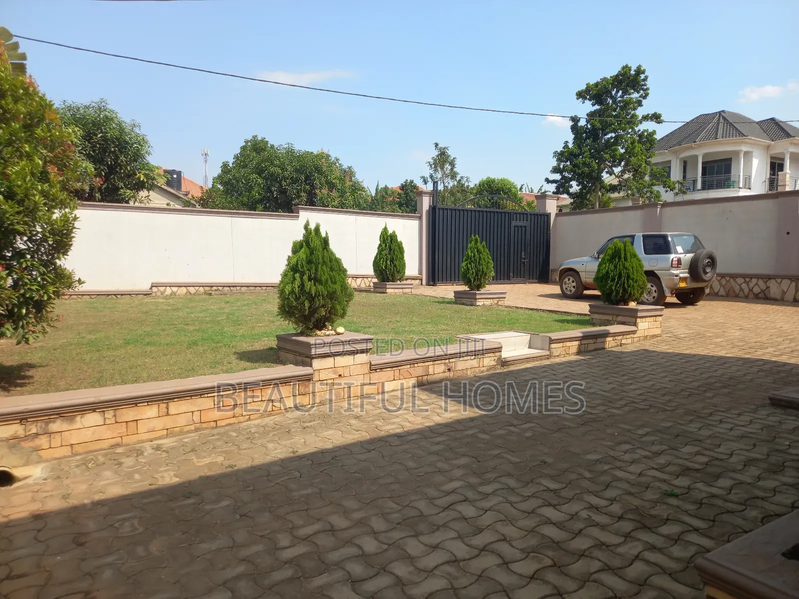 Furnished 4bdrm Maisonette in Kira for sale in Kira