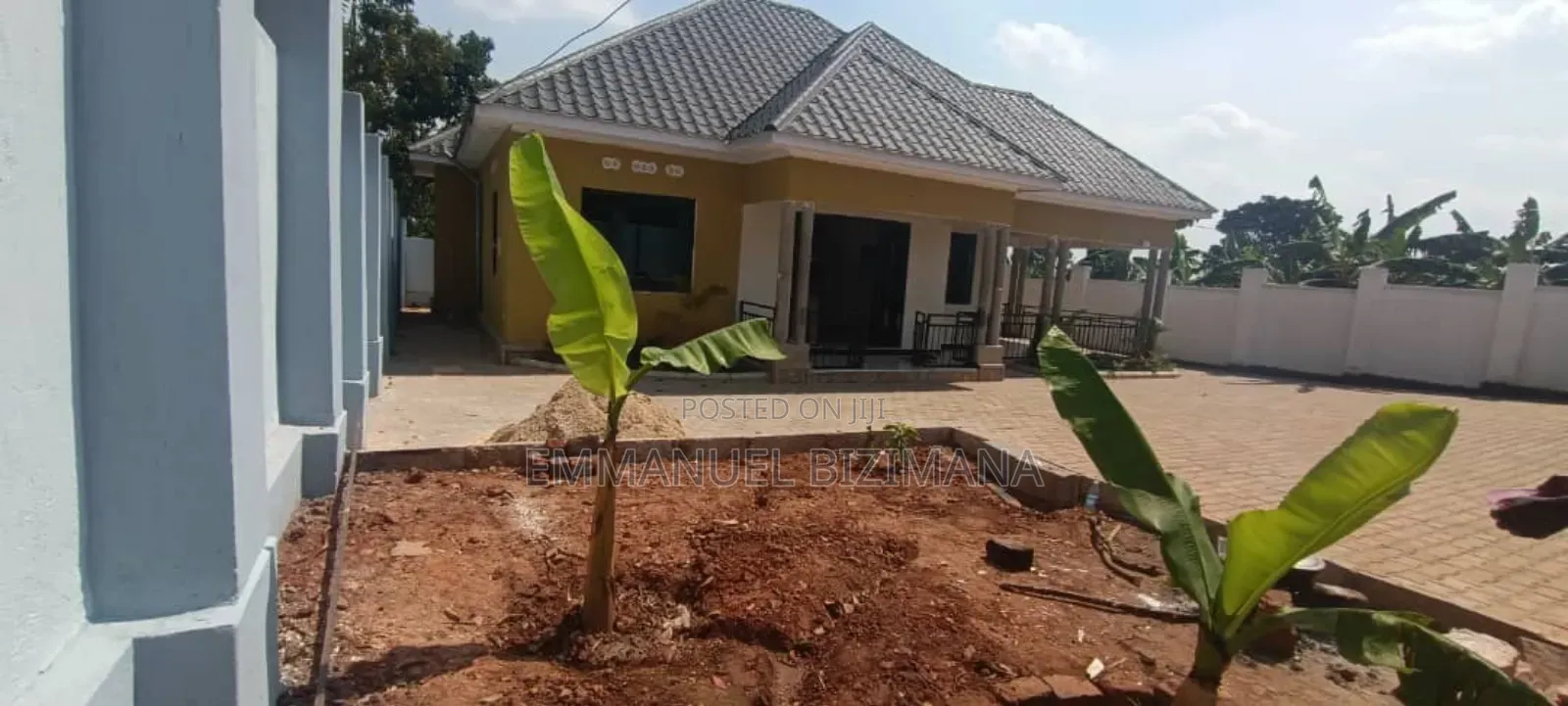 3bdrm Bungalow in Wemac Properties, Kira for sale in Kira