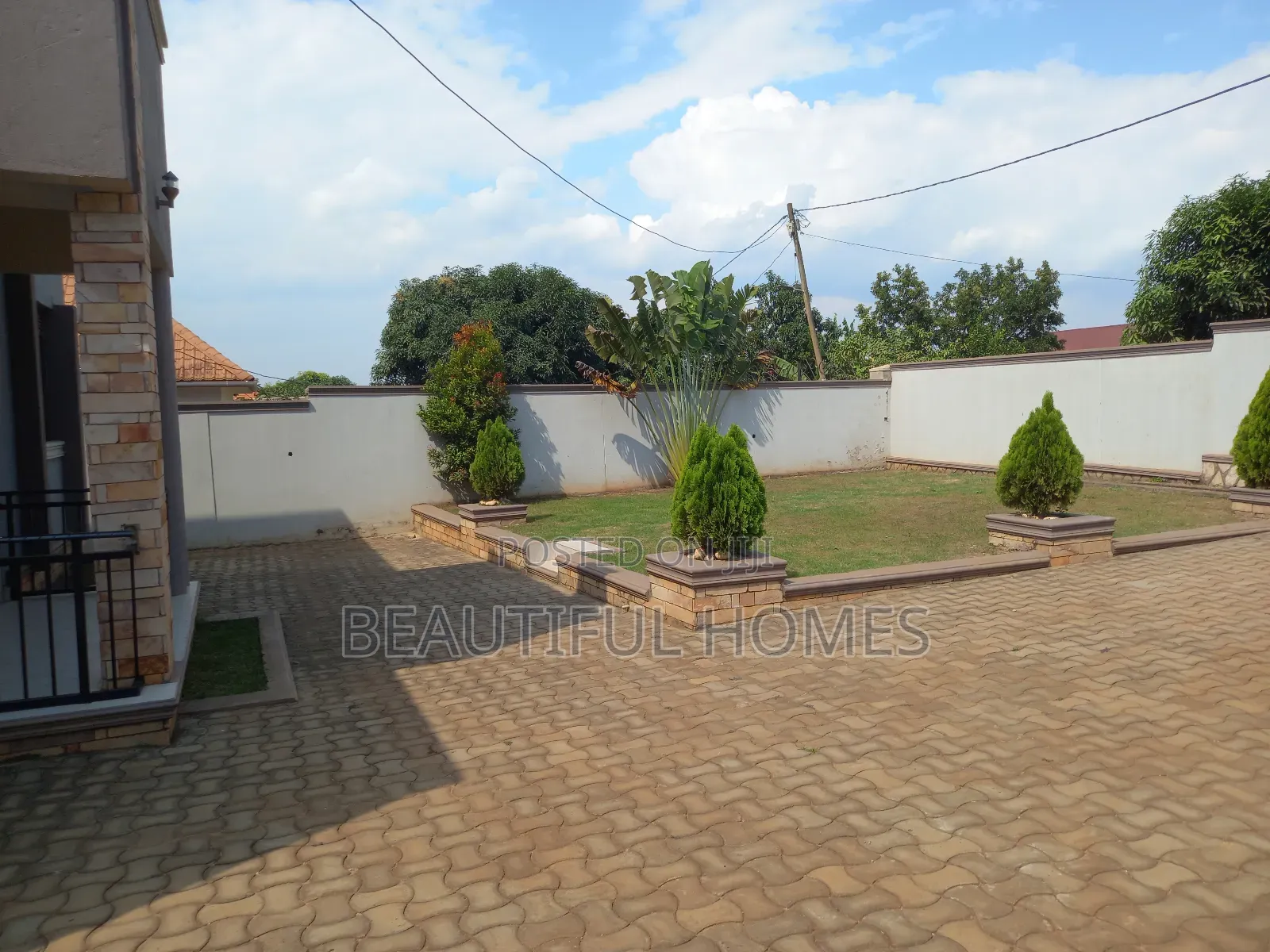 Furnished 4bdrm Bungalow in Kira for sale in Kira