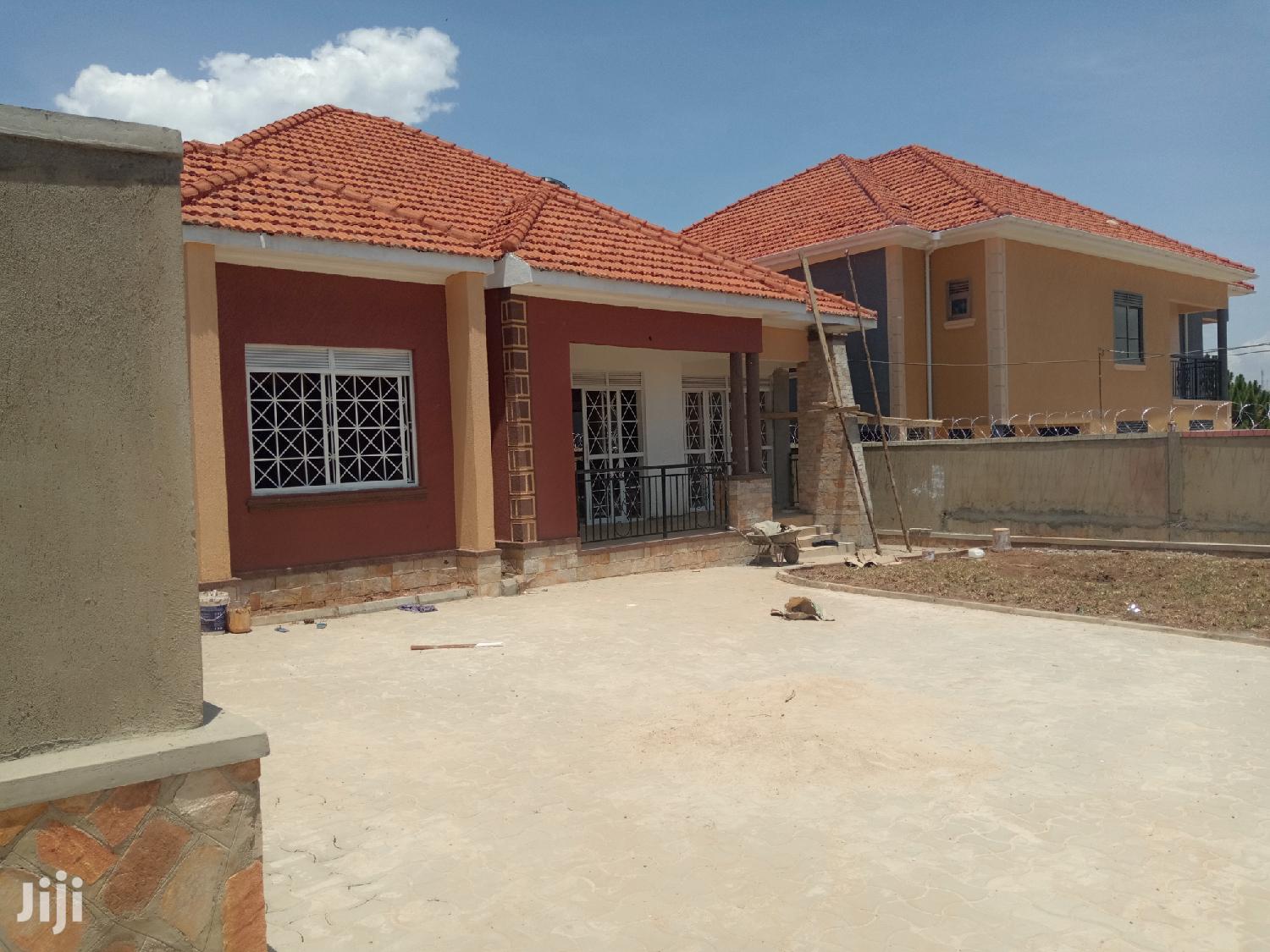Kira Stunning House With Tarmacked Neighborhood on Sell in Kampala