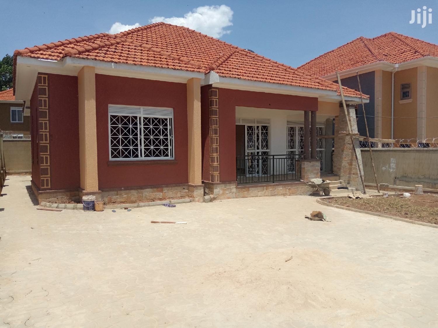 Kira Stunning House With Tarmacked Neighborhood on Sell in Kampala