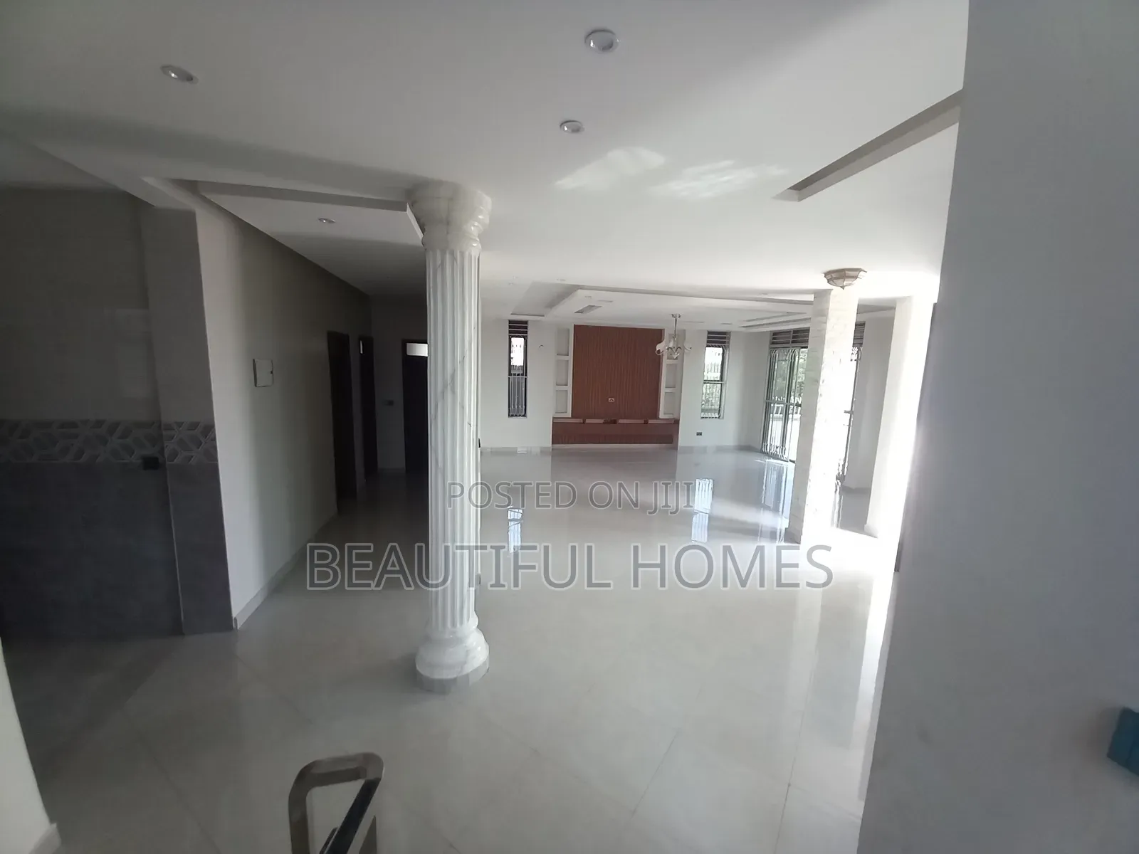 Furnished 6bdrm Mansion in Kira Minister'S, Central Division for sale in Central Division