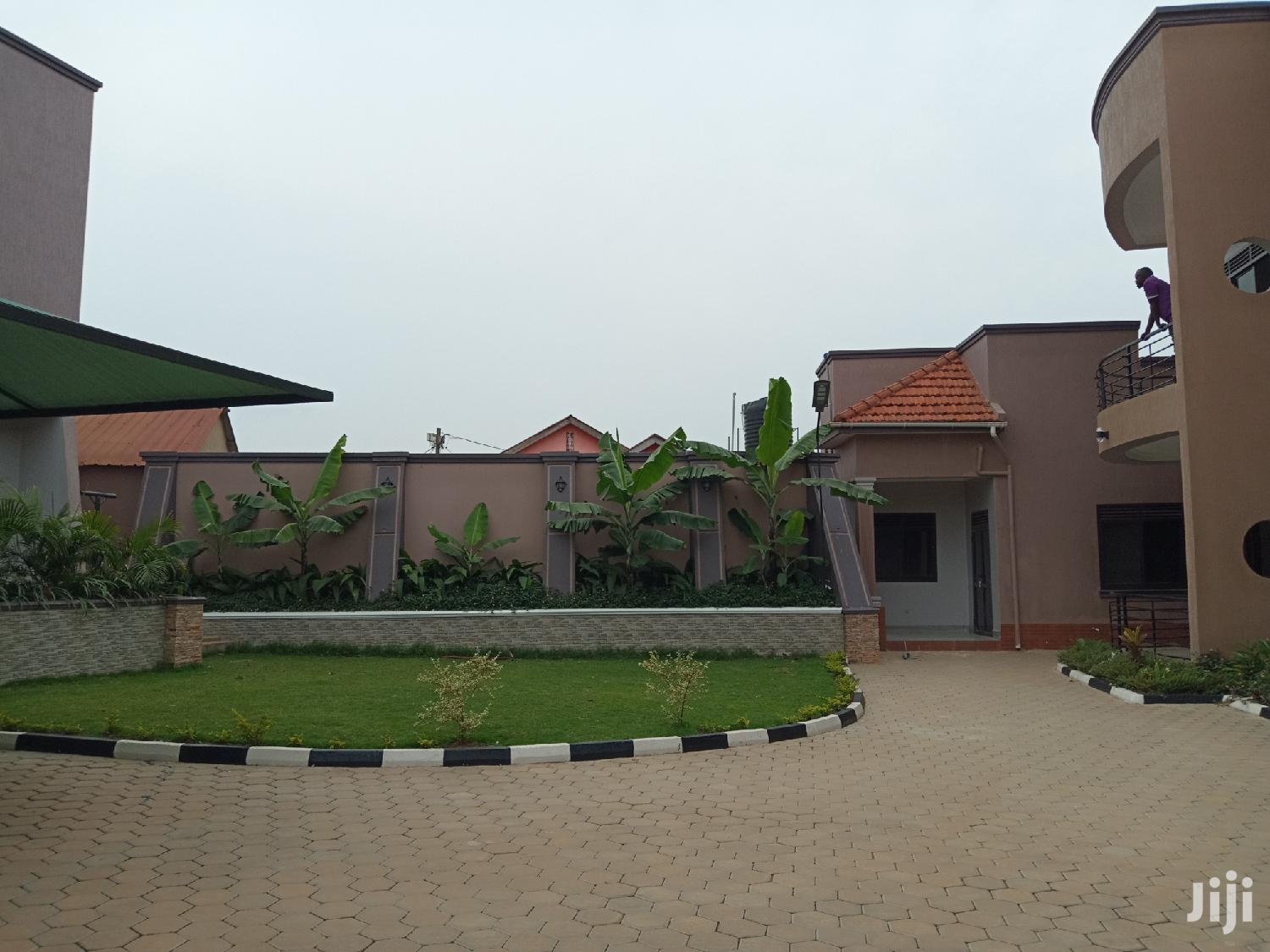 Gorgeous Villa In Najera For Sale in Kampala