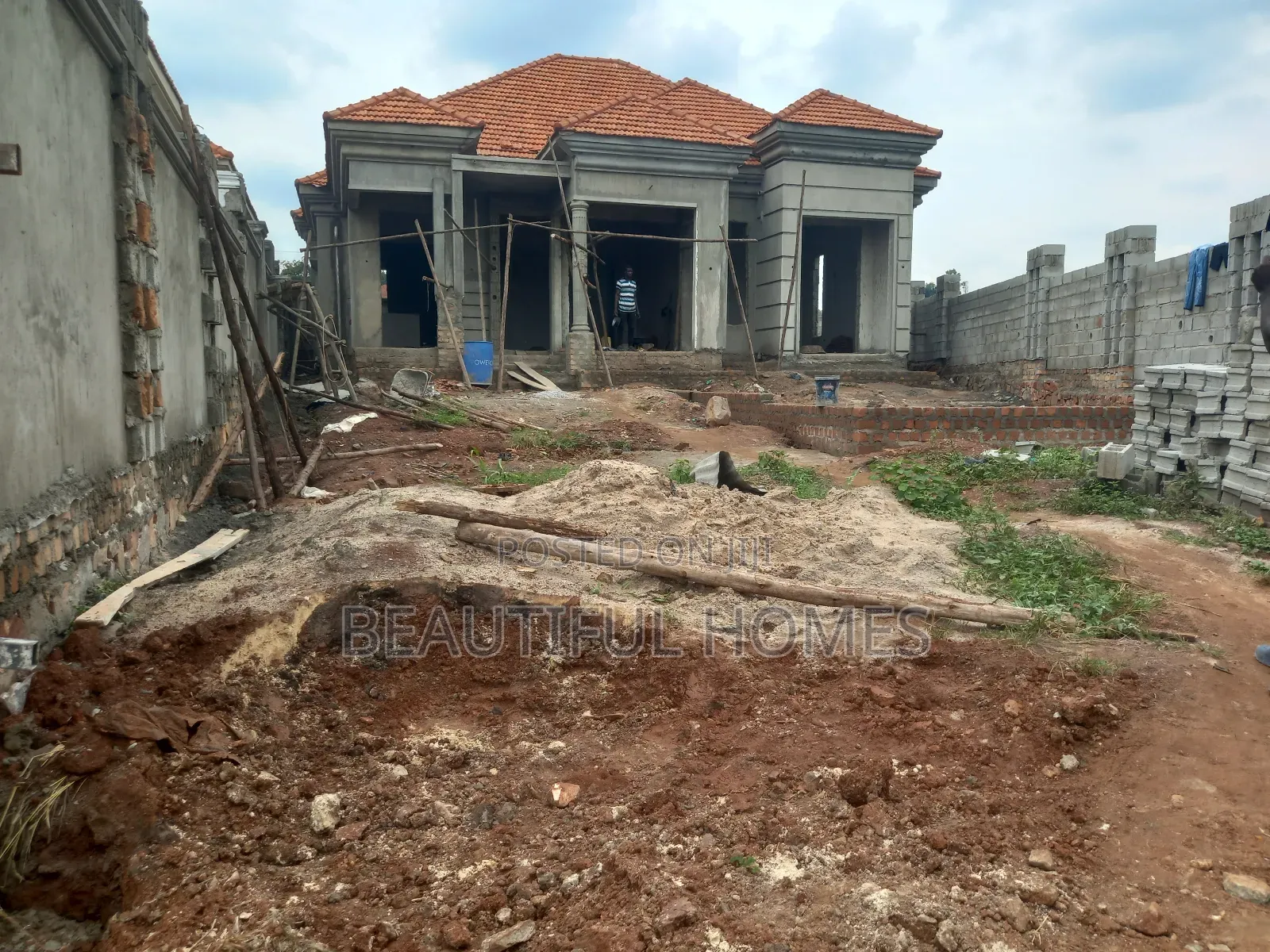 Furnished 4bdrm Bungalow in Kira for sale in Kira