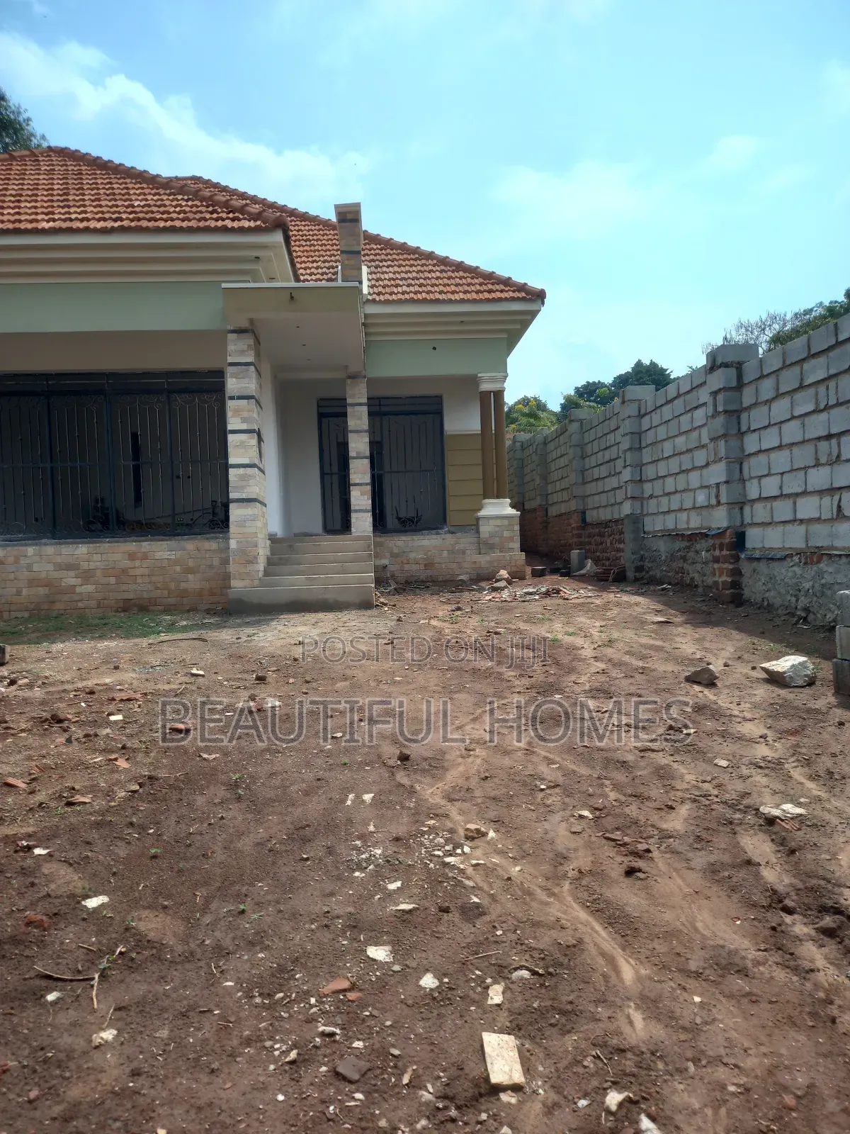 Furnished 4bdrm Bungalow in Kira Mulawa for sale in Kira
