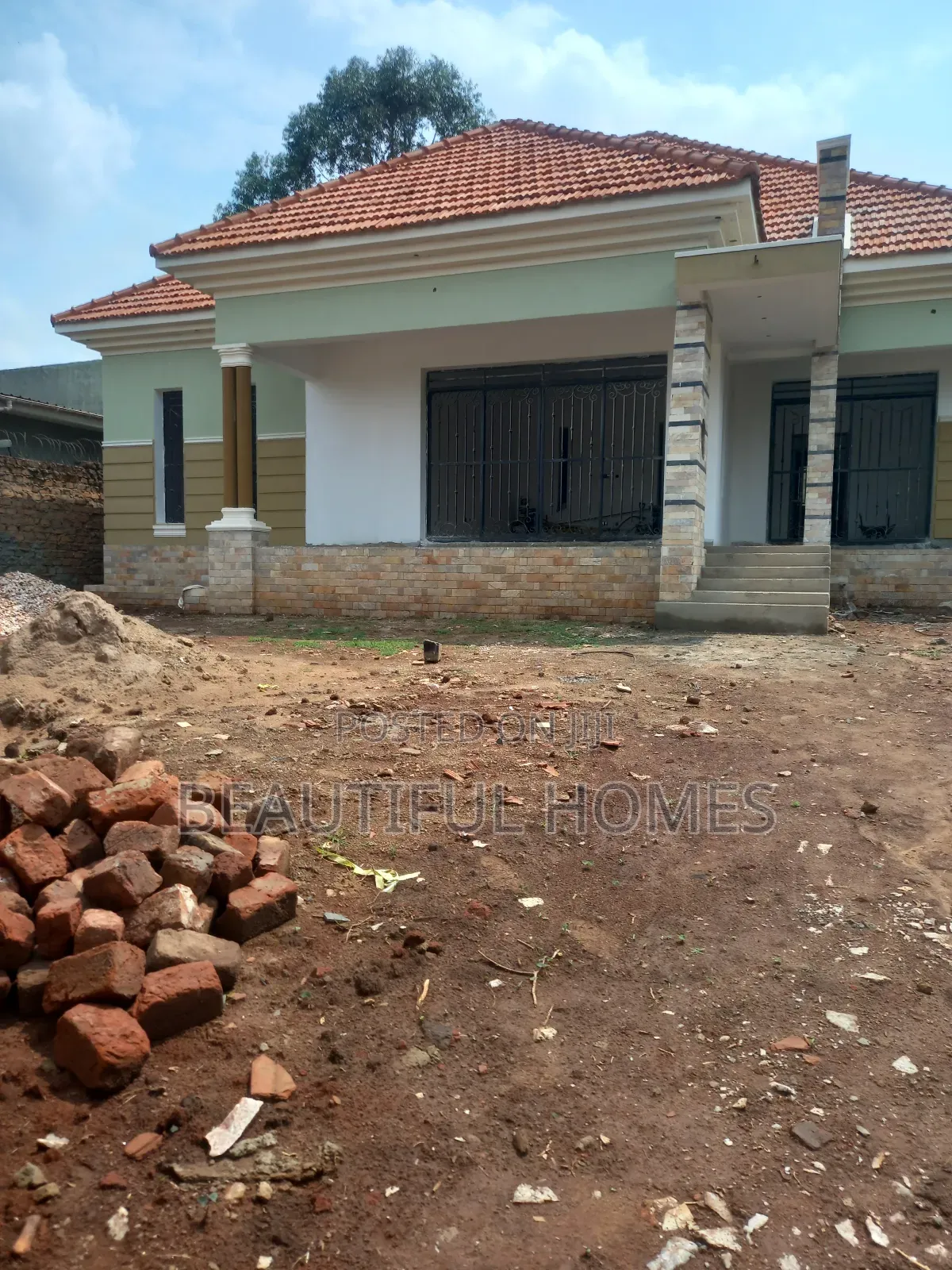 Furnished 4bdrm Bungalow in Kira Mulawa for sale in Kira