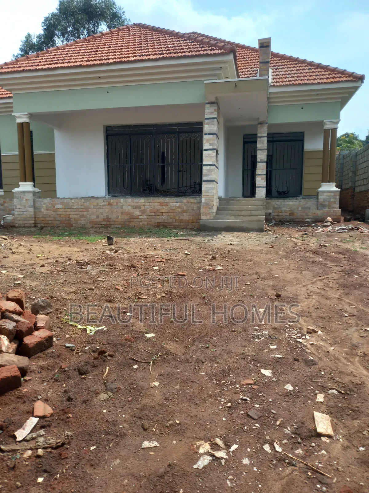 Furnished 4bdrm Bungalow in Kira Mulawa for sale in Kira
