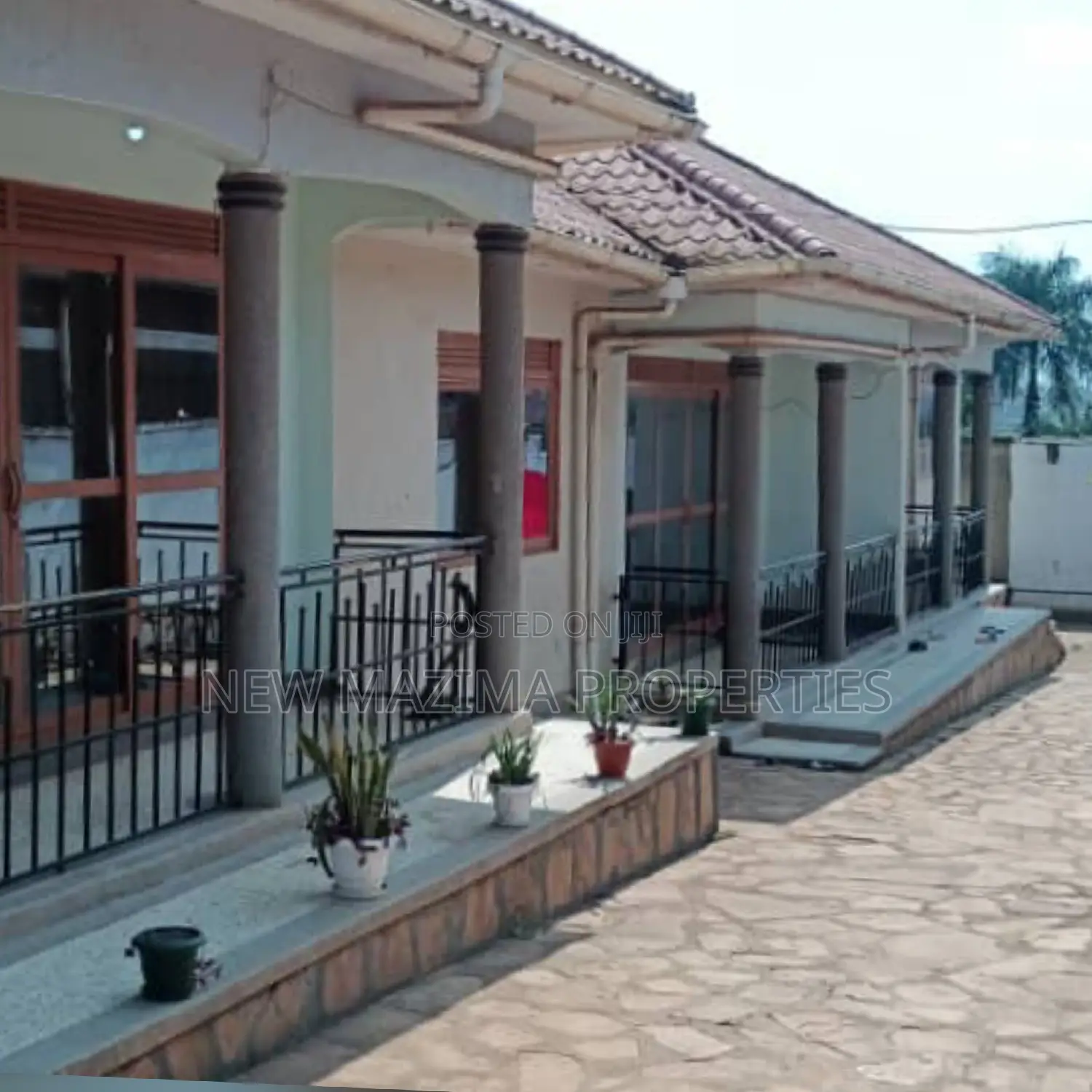6bdrm House in Bweyogerere Buto, Division A for sale in Division A