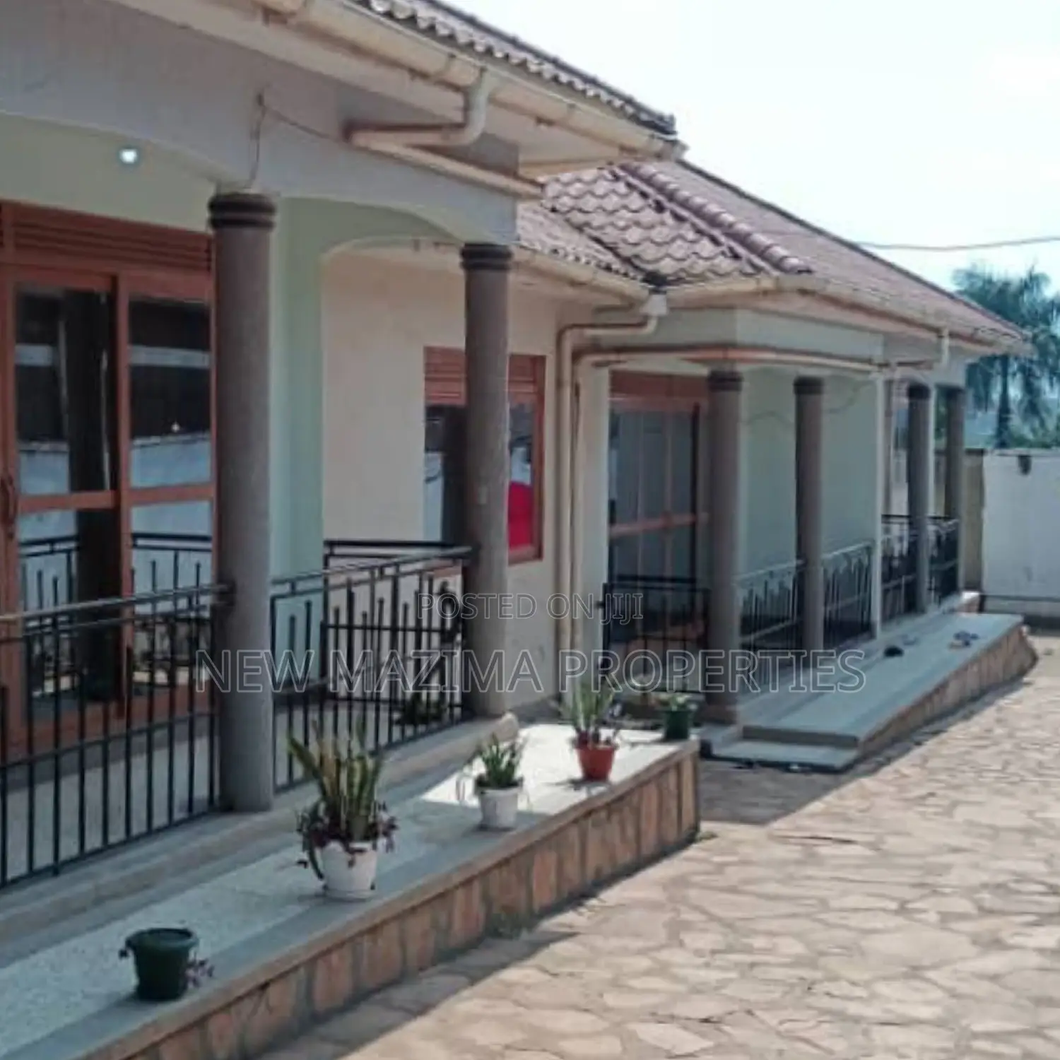 6bdrm House in Bweyogerere Buto, Division A for sale in Division A