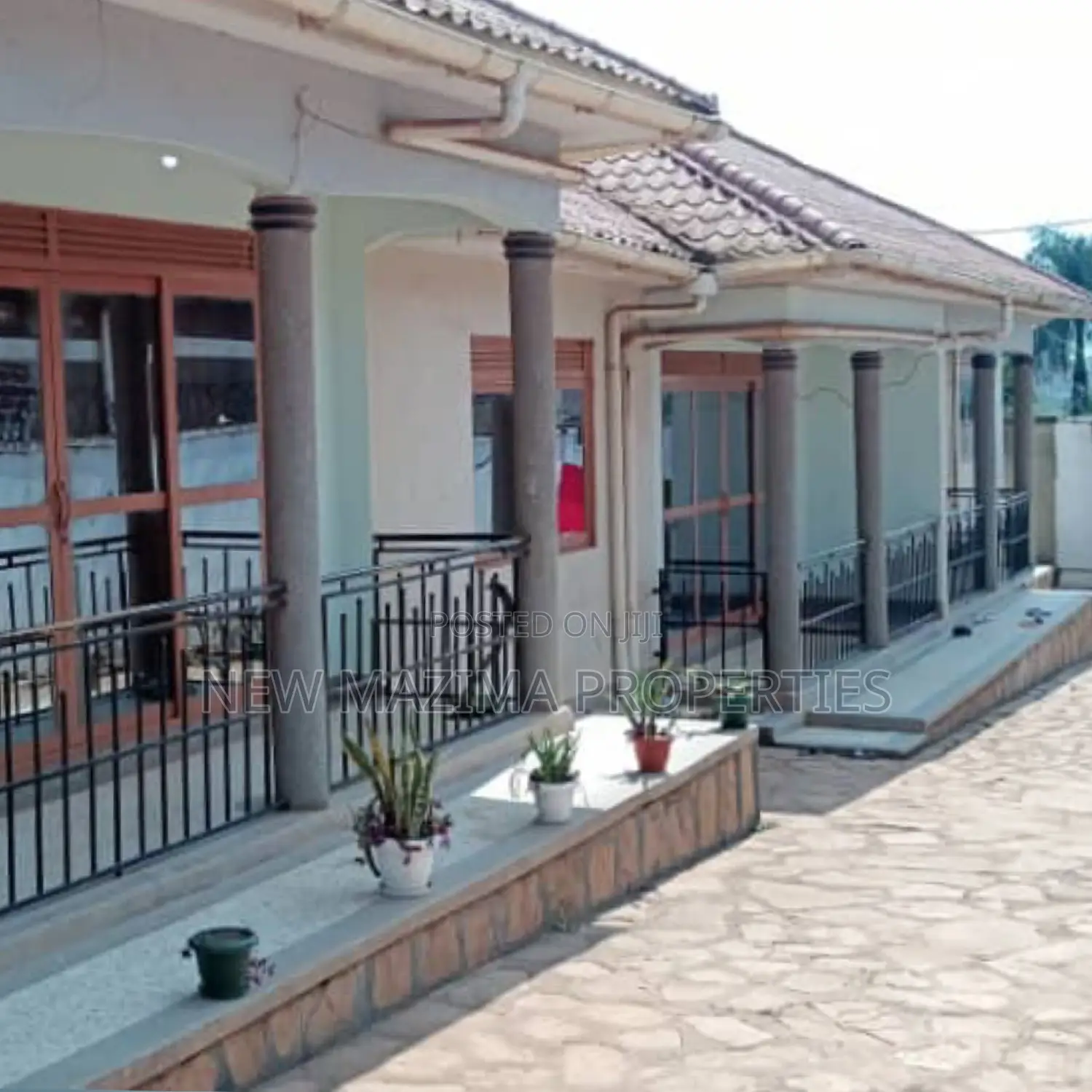 6bdrm House in Bweyogerere Buto, Division A for sale in Division A