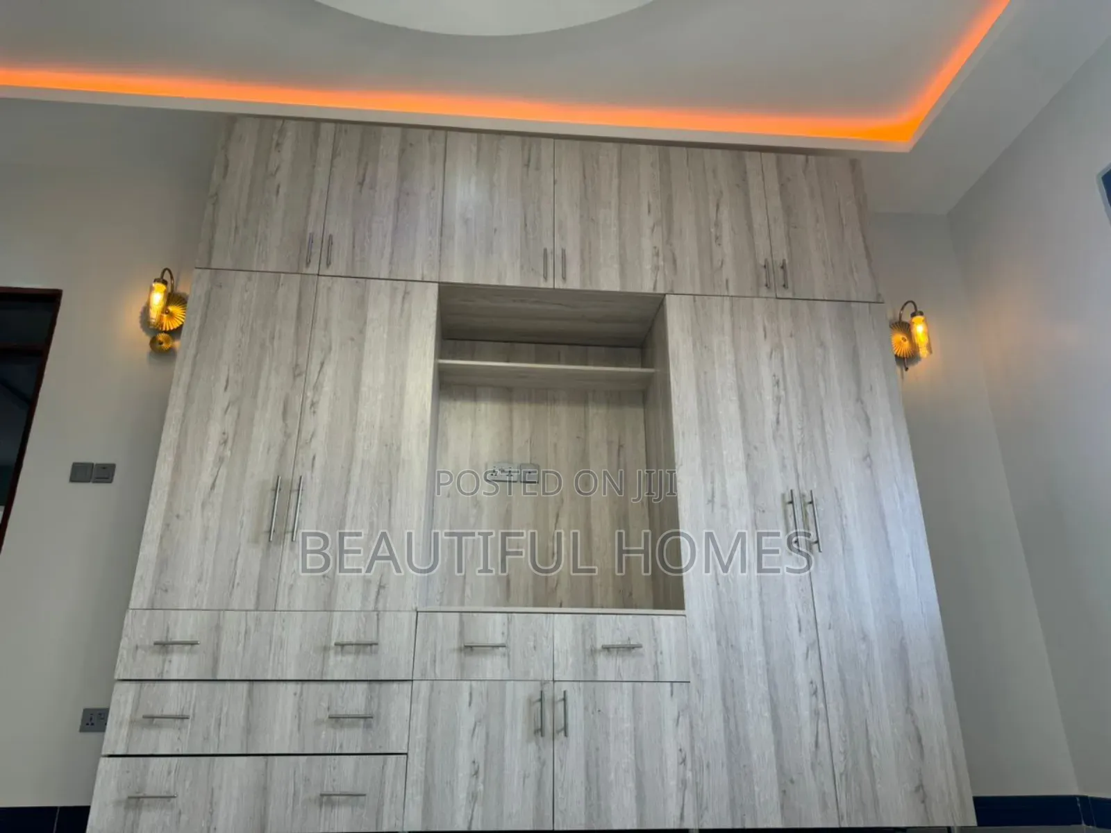 Furnished 4bdrm House in Bwebajja, Ssabagabo-Makindye for sale in Ssabagabo-Makindye