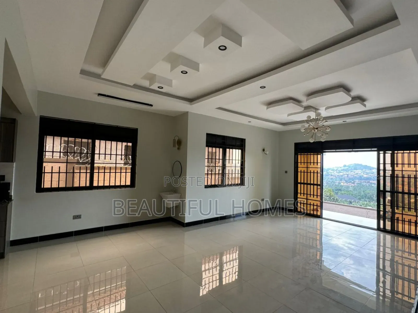 Furnished 4bdrm Mansion in Bwebajja, Ssabagabo-Makindye for sale in Ssabagabo-Makindye