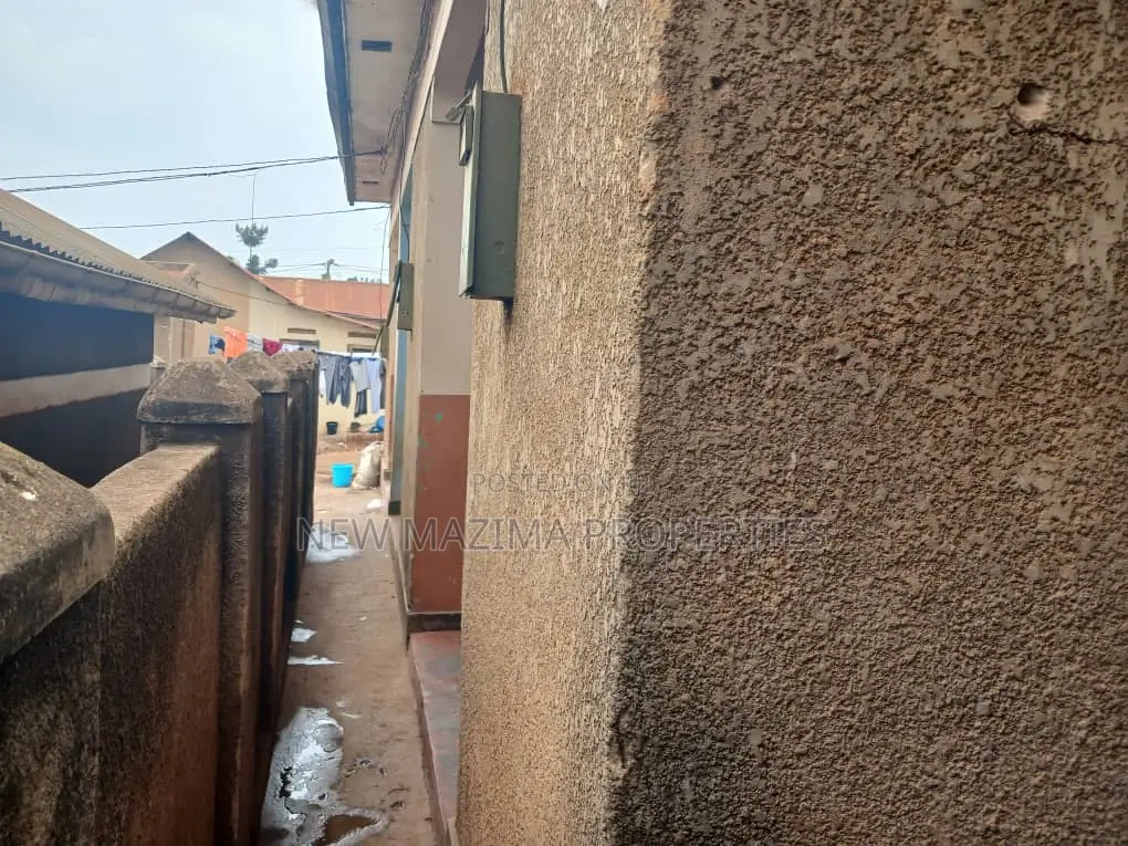 4bdrm House in Nsambya Town, Division A for sale in Division A