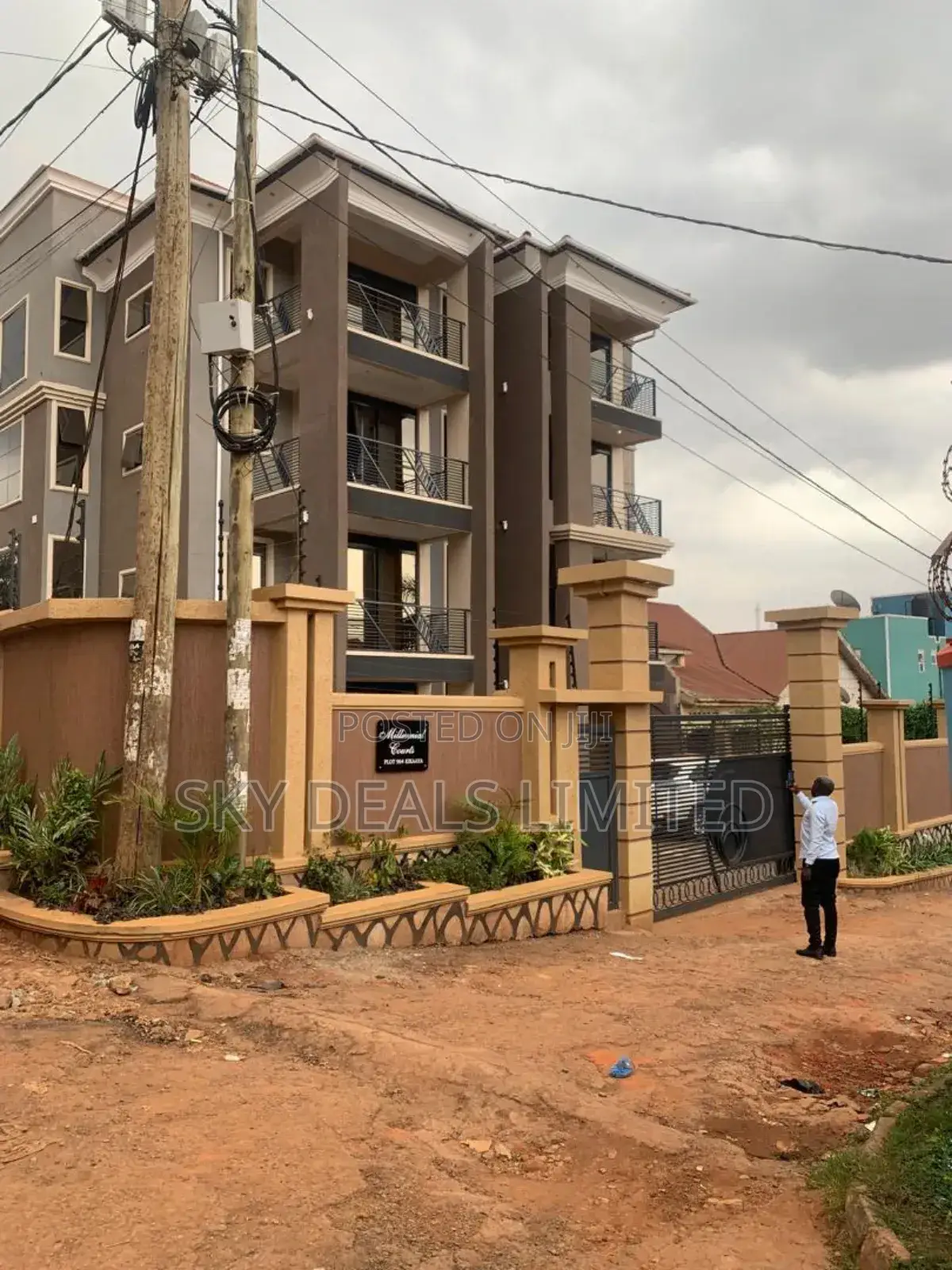 3bdrm Apartment in Kisaasi, Nakawa for sale in Nakawa