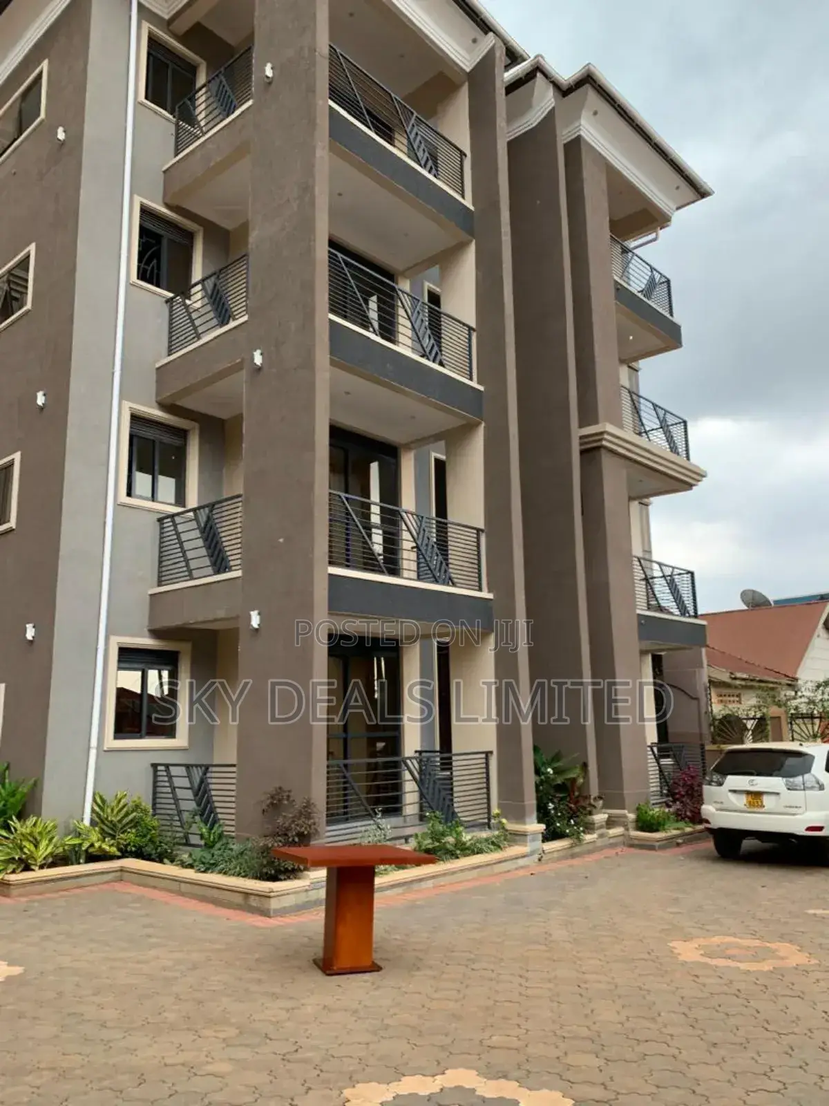 3bdrm Apartment in Kisaasi, Nakawa for sale in Nakawa