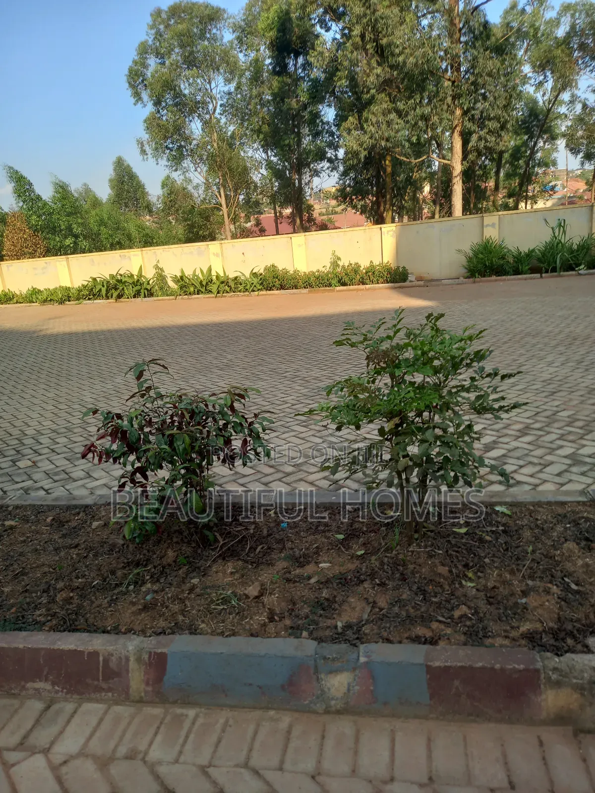 Furnished 4bdrm Condo in Najjera, Central Division for sale in Central Division