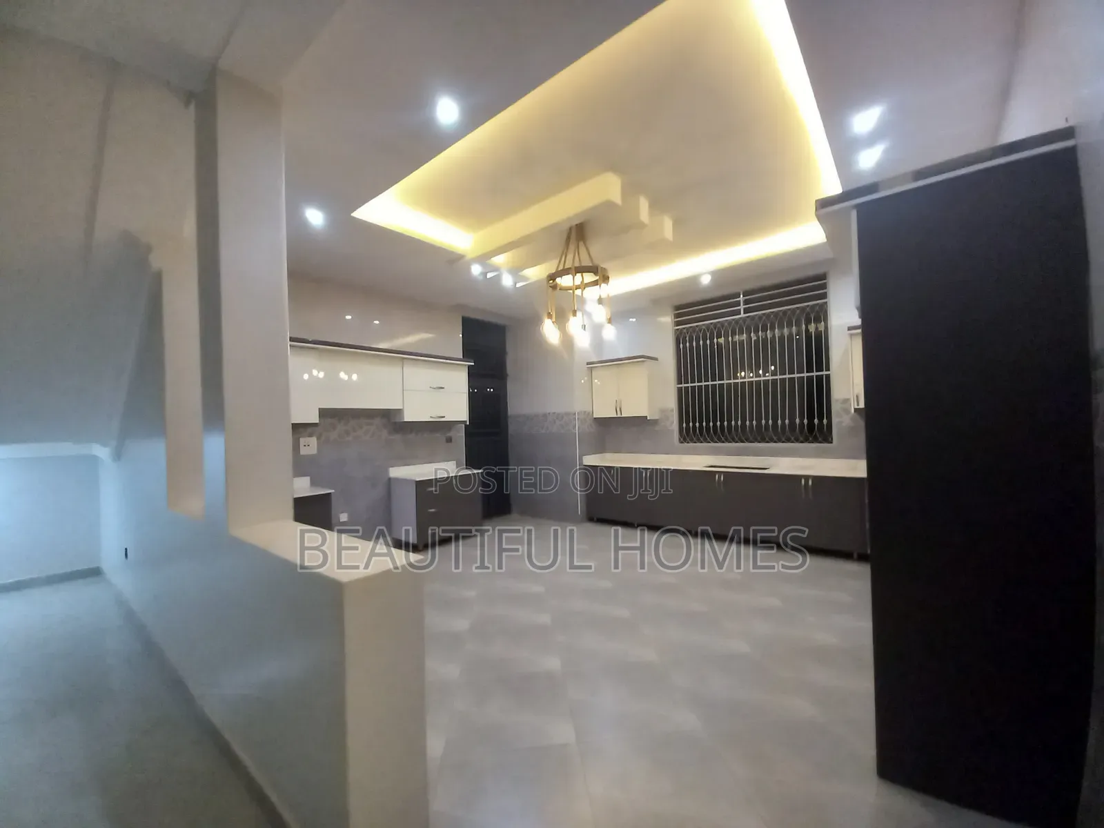 Furnished 6bdrm Duplex in Kira Posh for sale in Kira
