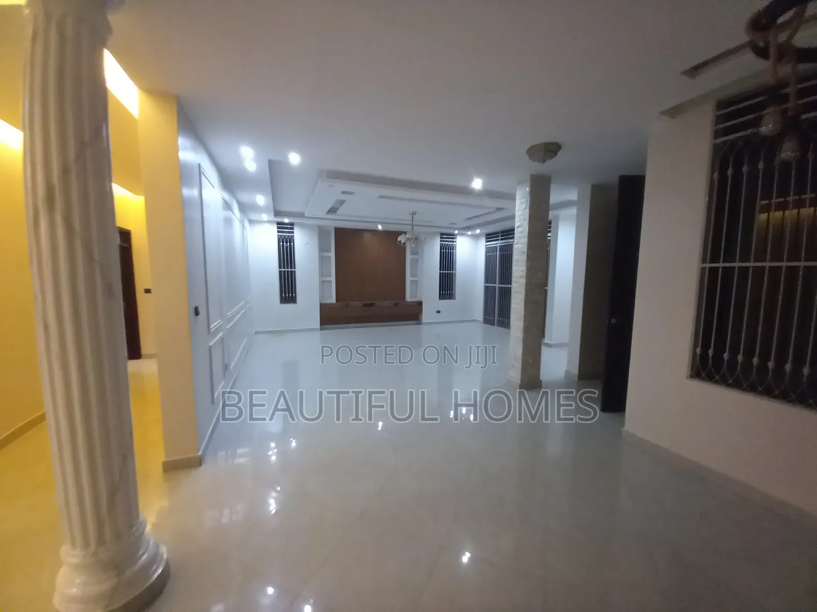 Furnished 6bdrm Duplex in Kira Posh for sale in Kira