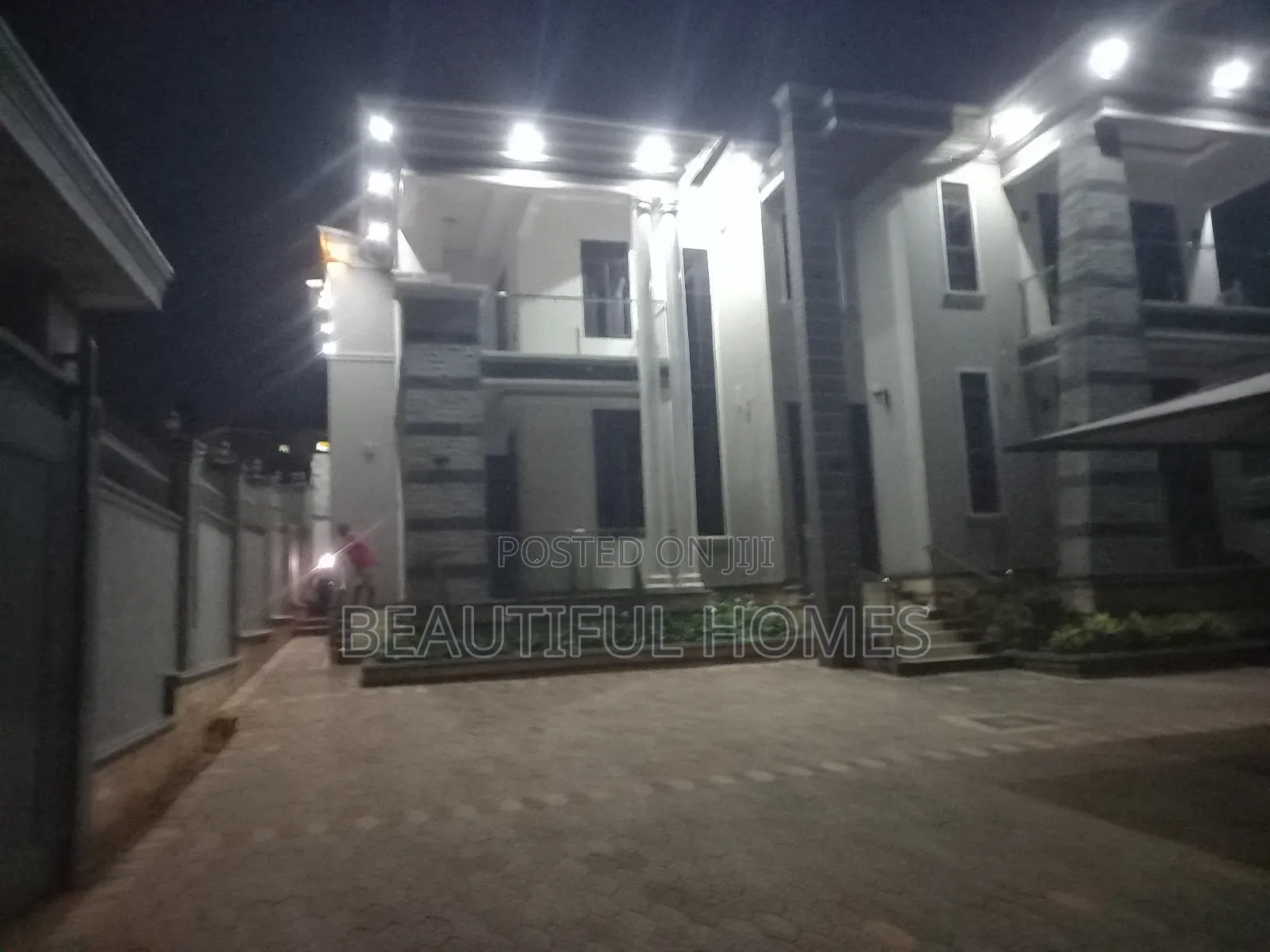Furnished 6bdrm House in Kira for sale in Kira