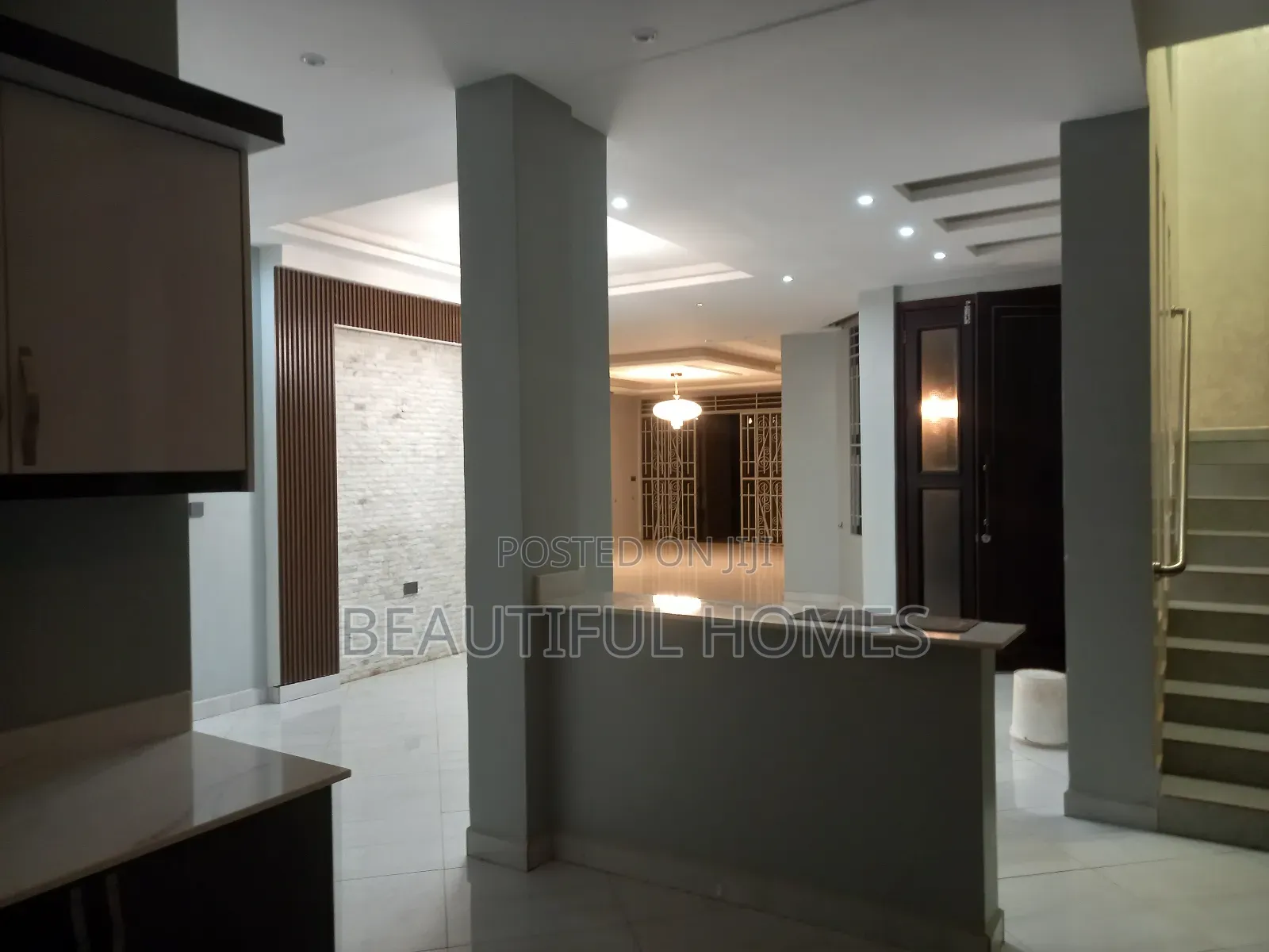 Furnished 7bdrm Mansion in Kira for sale in Kira