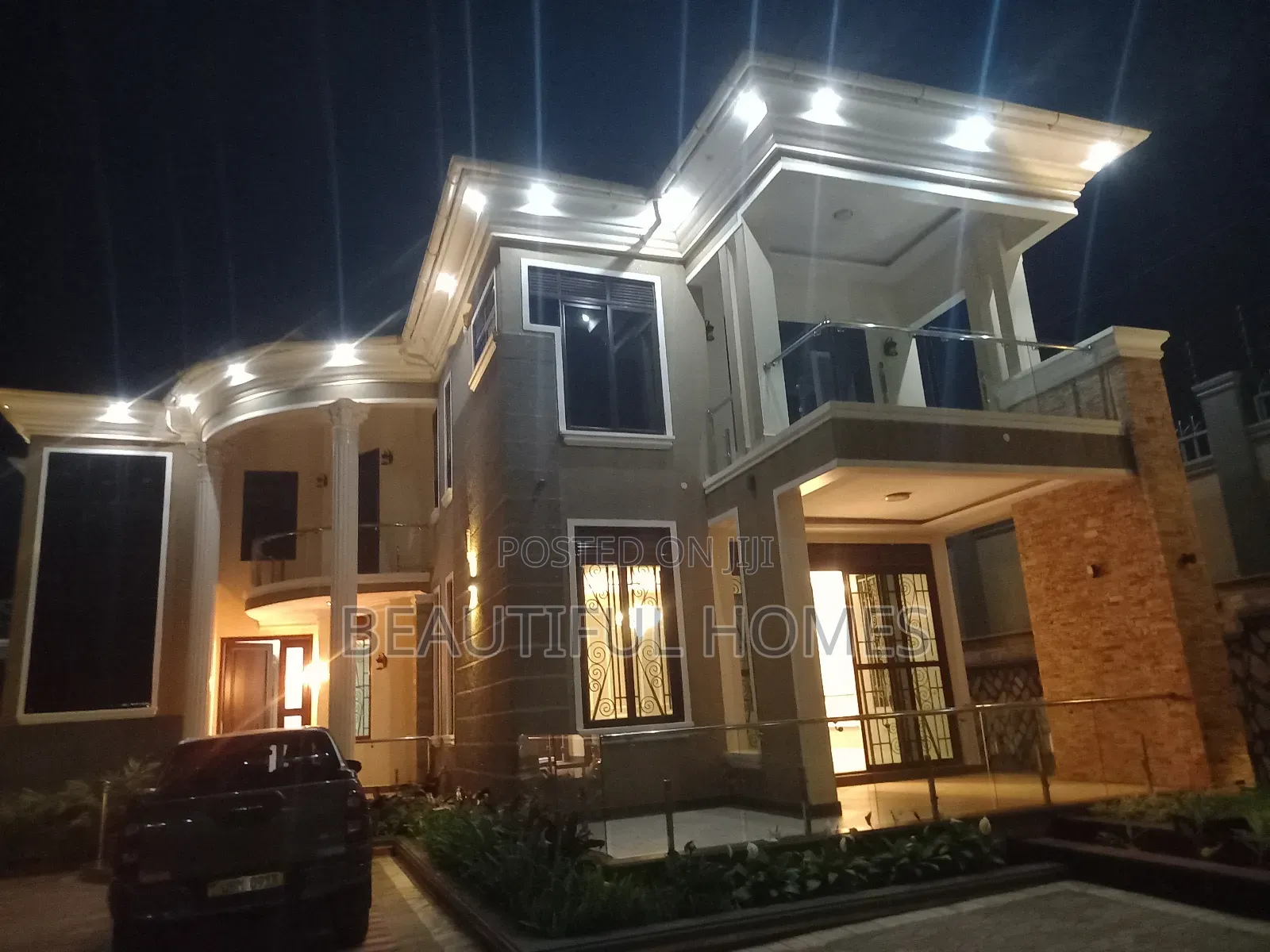 Furnished 7bdrm Mansion in Kira Rich for sale in Kira