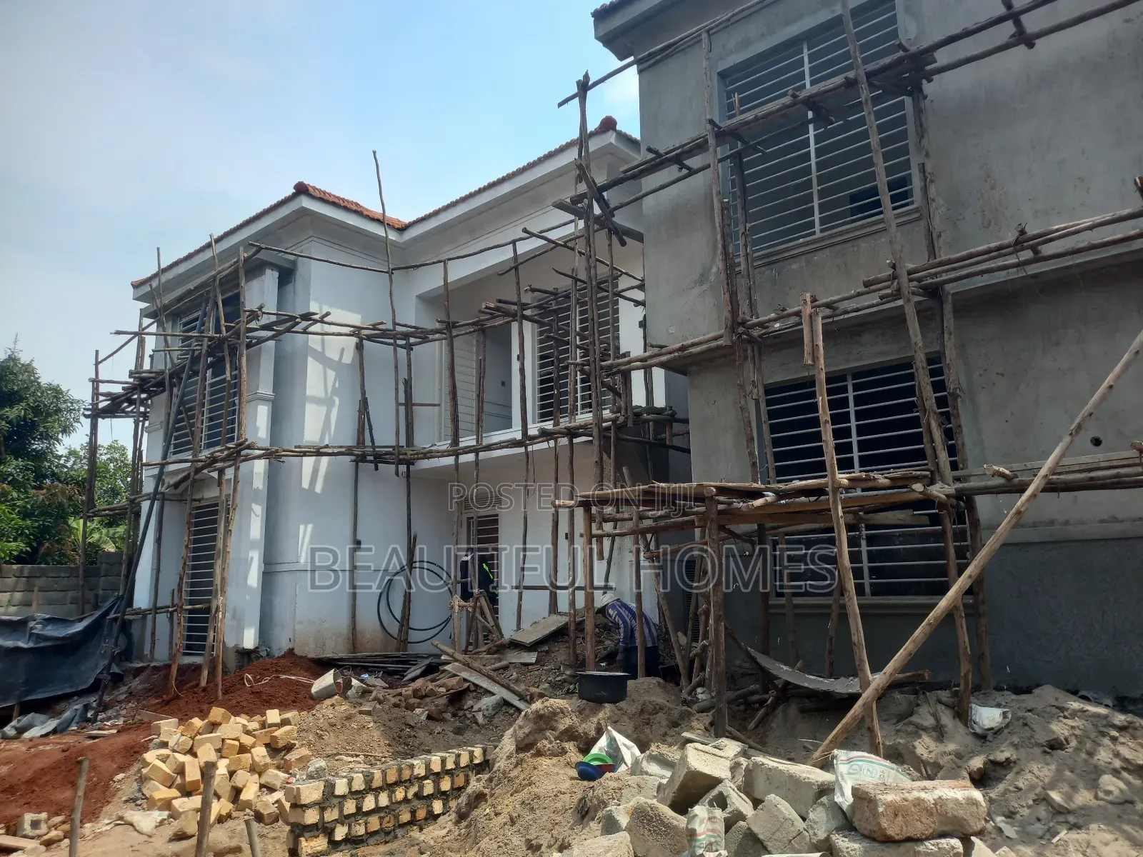 Furnished 4bdrm Duplex in Kira for sale in Kira