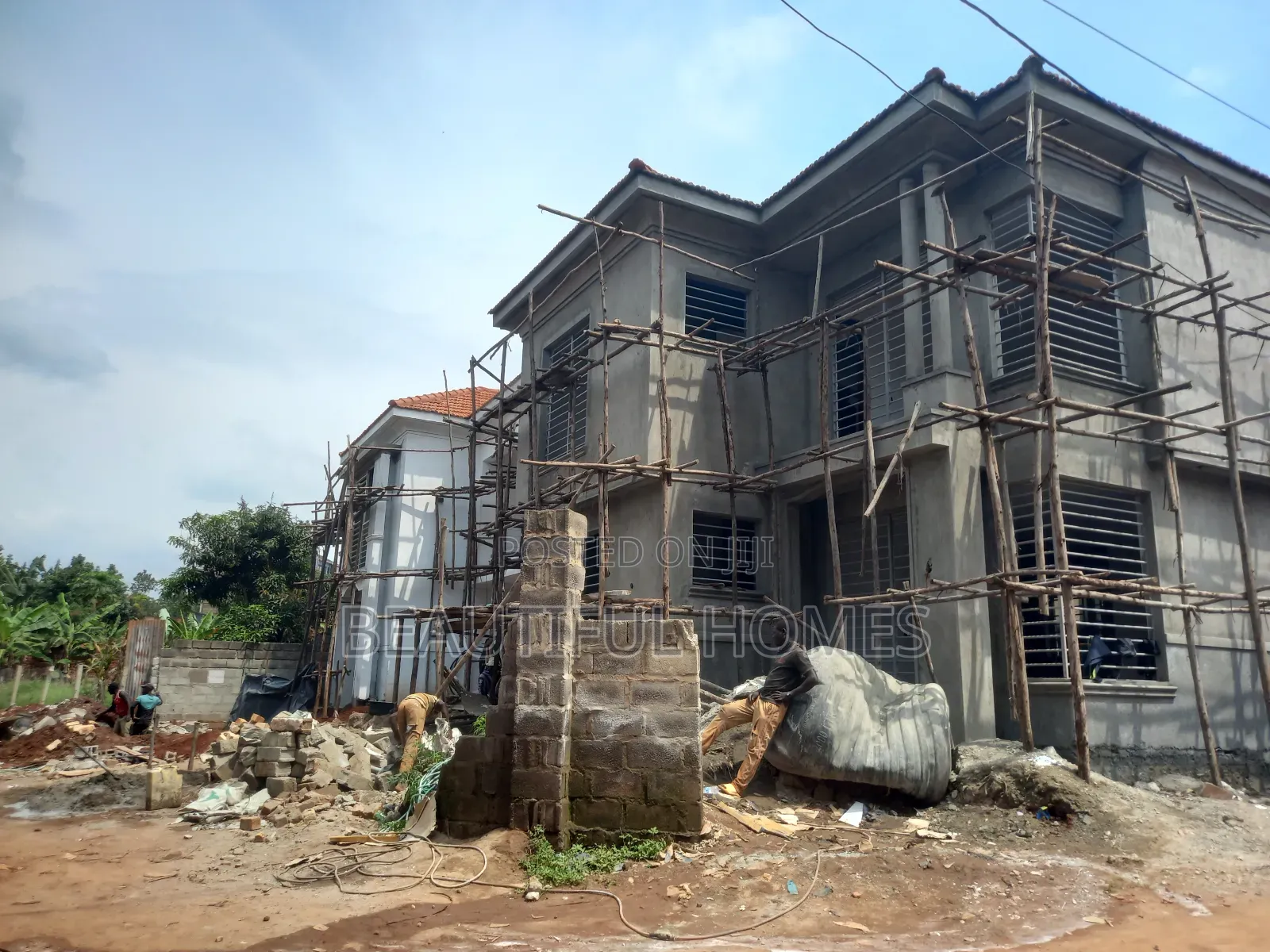 Furnished 4bdrm Duplex in Kira for sale in Kira