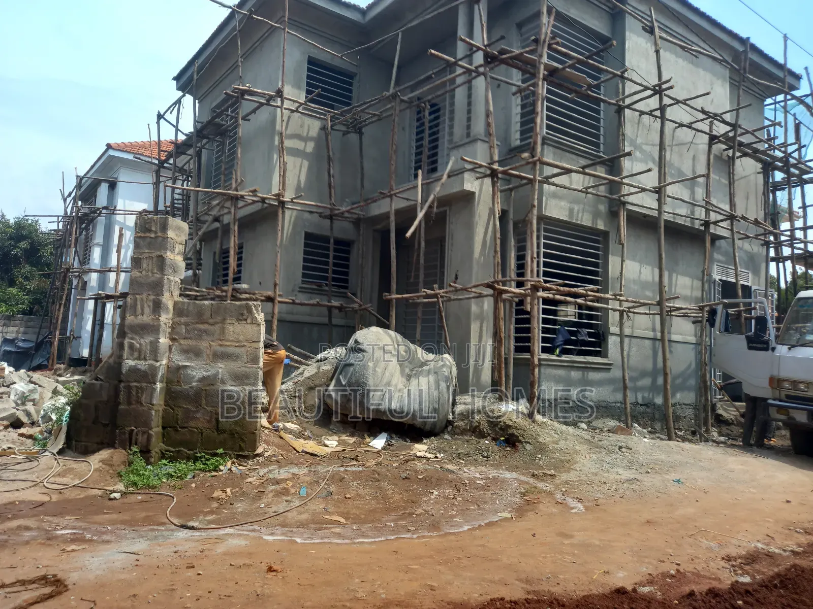 Furnished 4bdrm Duplex in Kira for sale in Kira