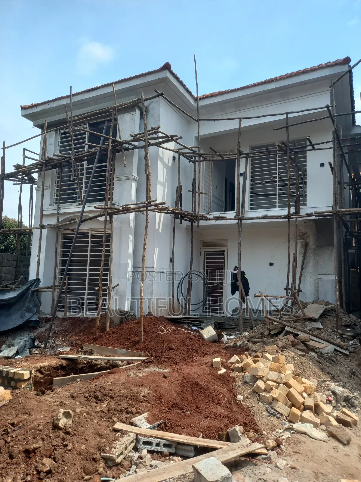 Furnished 4bdrm Duplex in Kira for sale in Kira