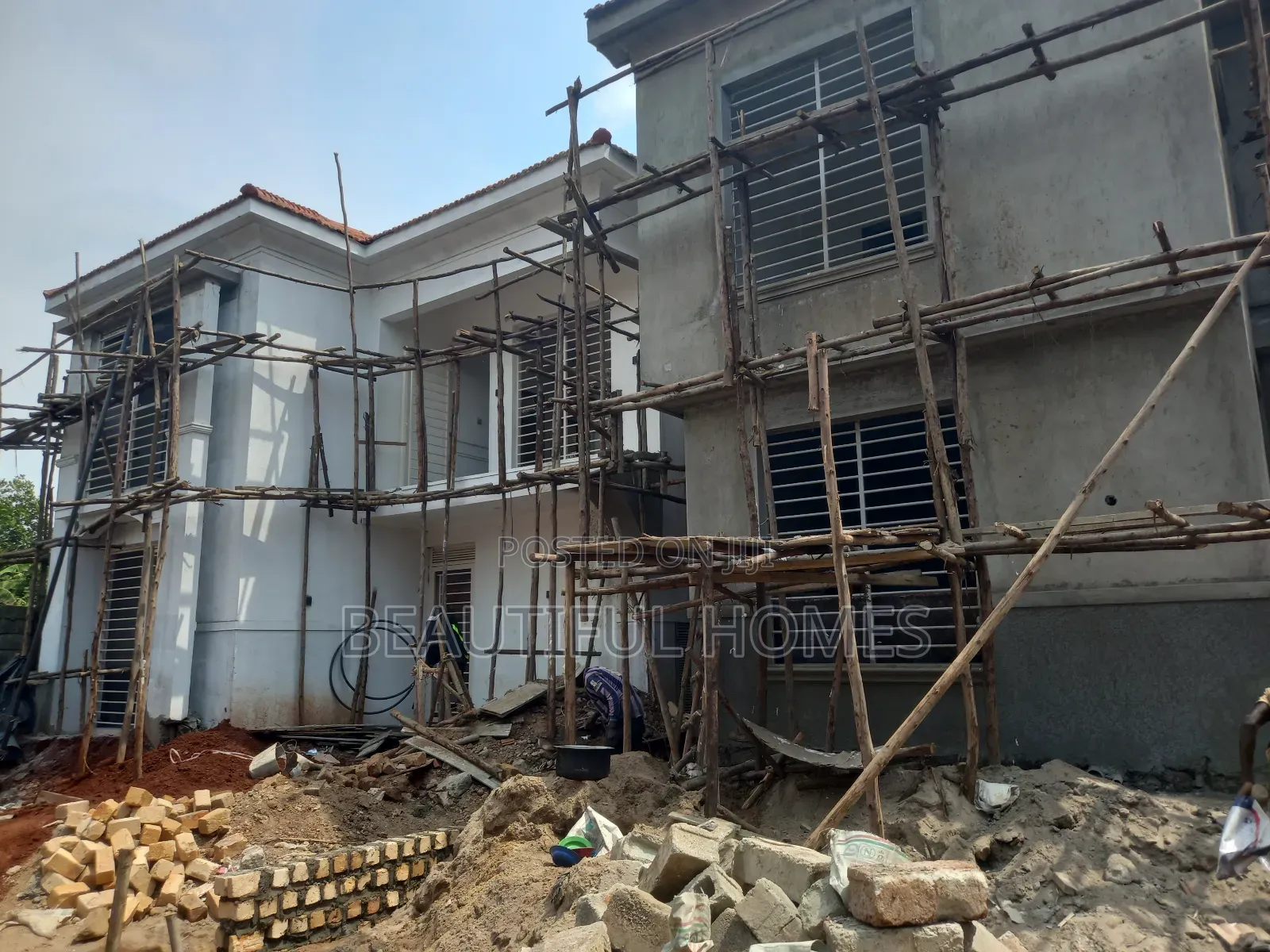 Furnished 4bdrm Duplex in Kira for sale in Kira