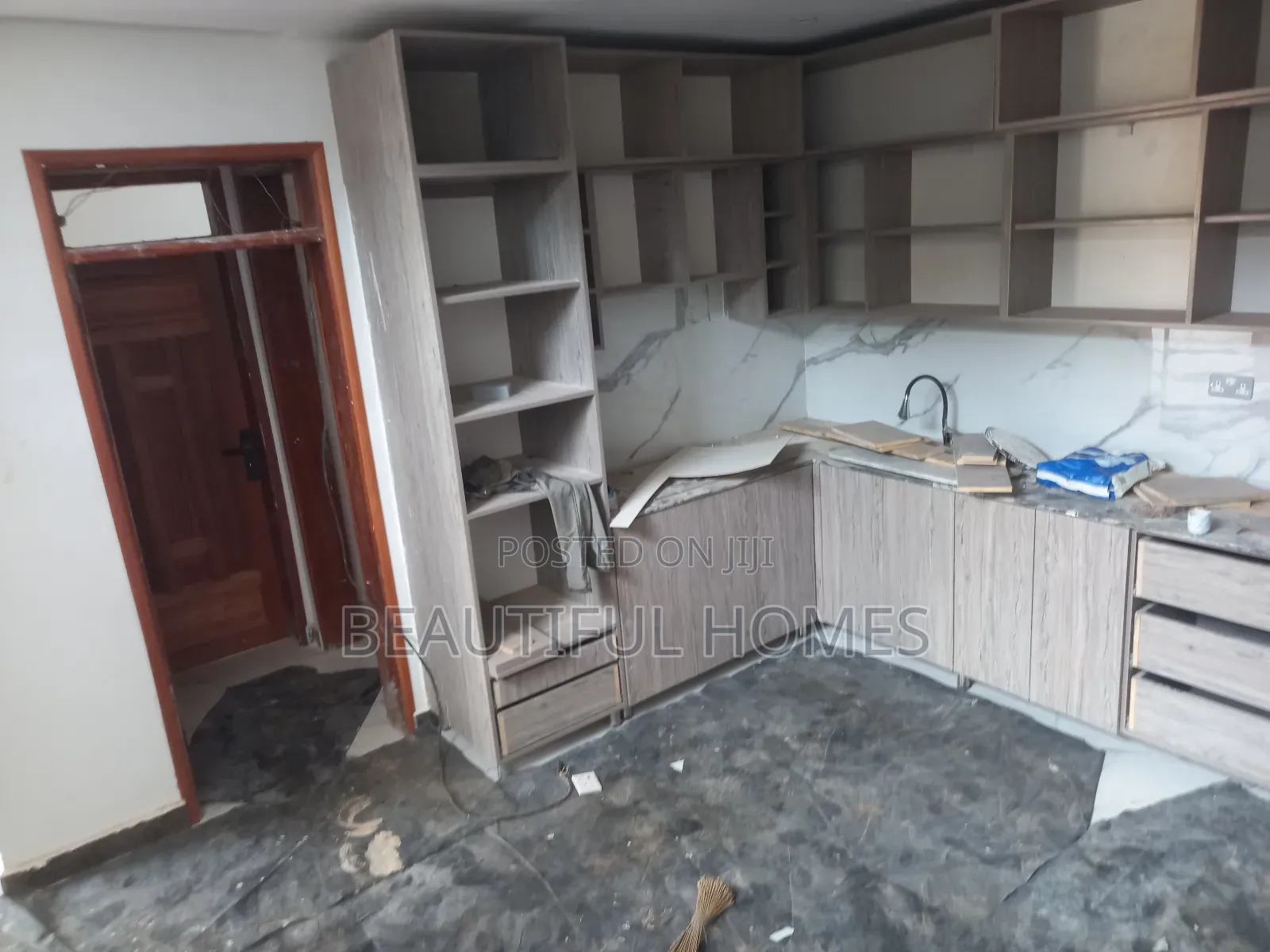 Furnished 4bdrm Duplex in Kira for sale in Kira
