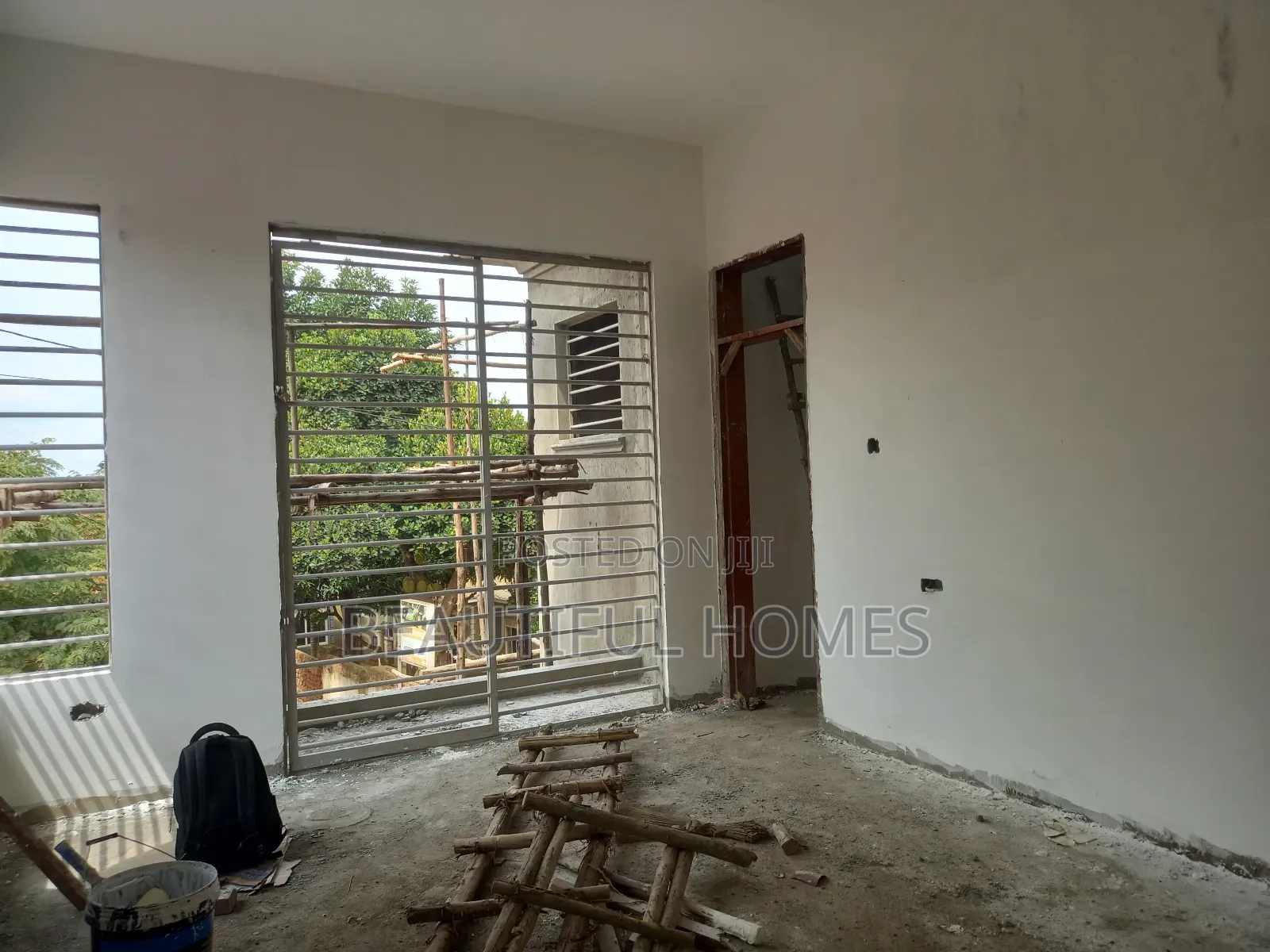 Furnished 4bdrm Duplex in Kira Posh for sale in Kira