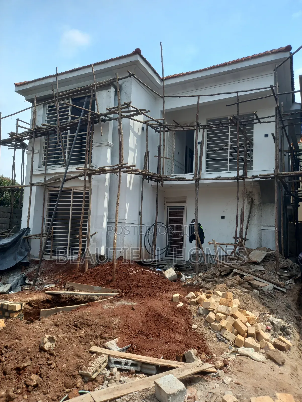Furnished 4bdrm Duplex in Kira Posh for sale in Kira