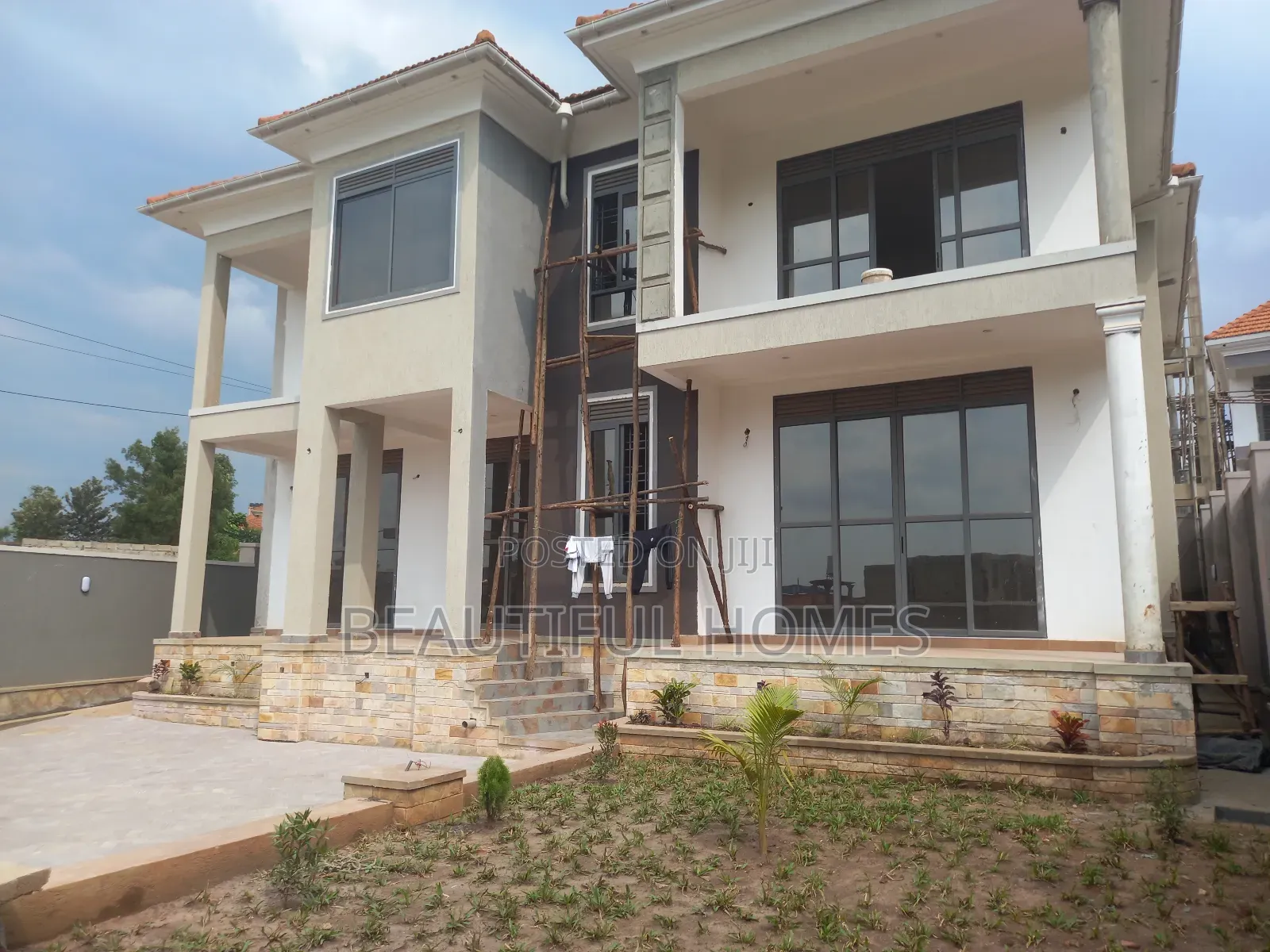 Furnished 6bdrm Duplex in Kira for sale in Kira