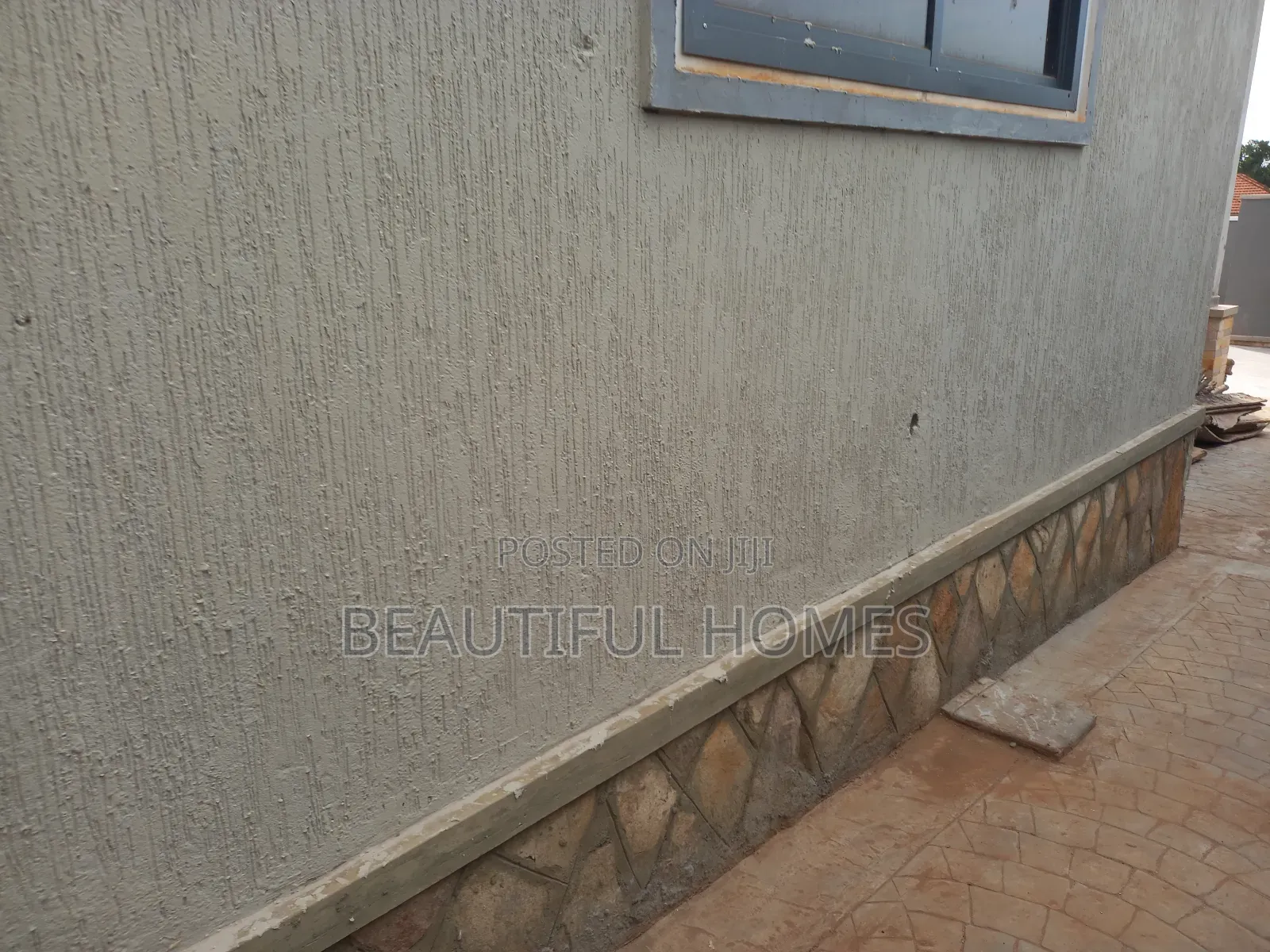 Furnished 6bdrm Mansion in Kira Wealthy Estate, Central Division in Central Division