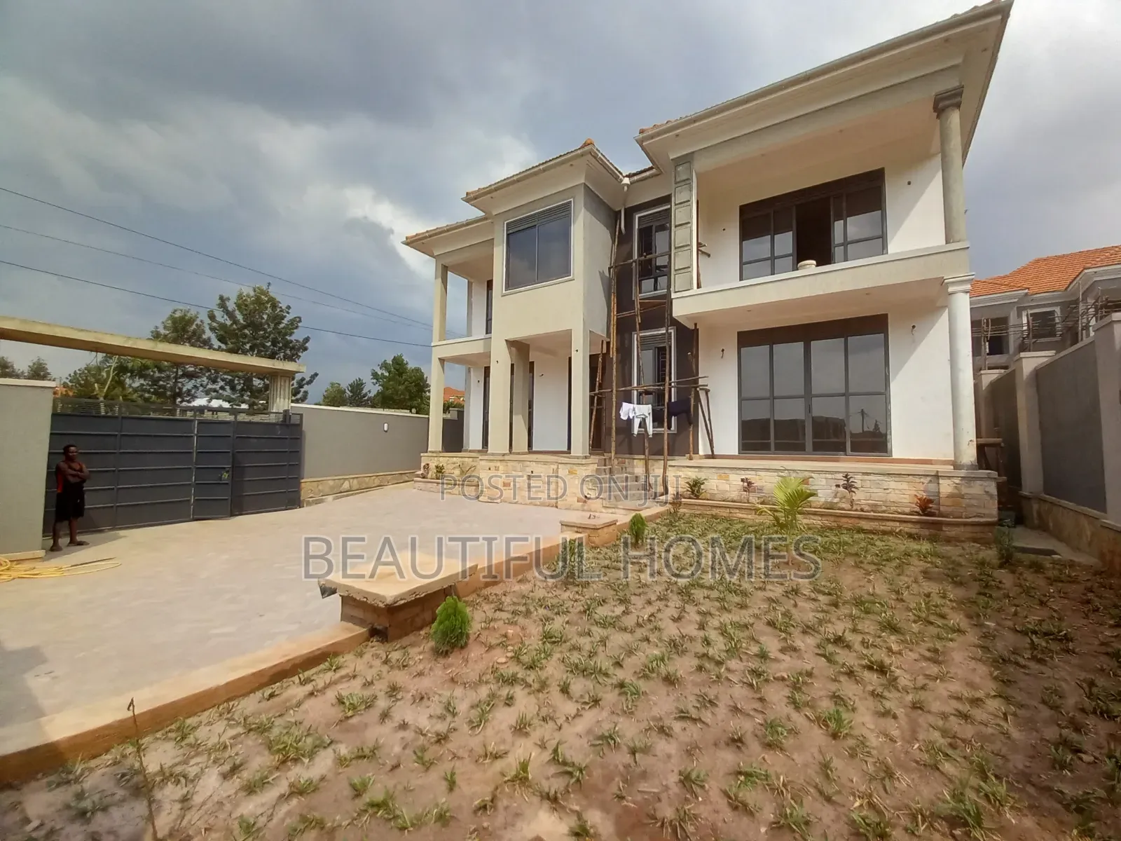 Furnished 6bdrm Mansion in Kira for sale in Kira