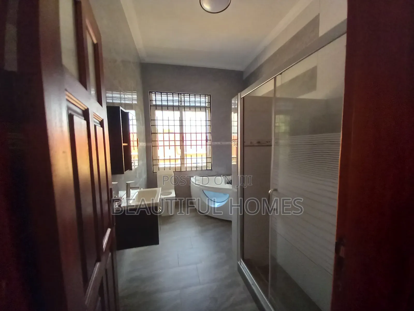 Furnished 5bdrm Mansion in Kyanja, Nakawa for sale in Nakawa