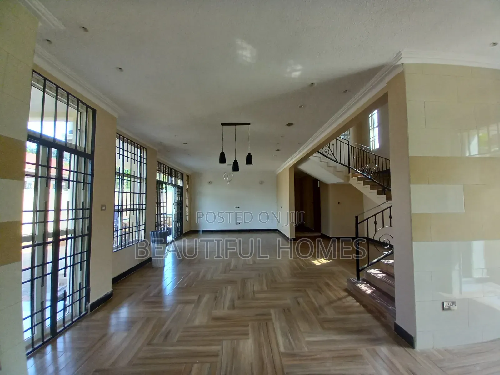 Furnished 5bdrm Duplex in Kyanja, Nakawa for sale in Nakawa