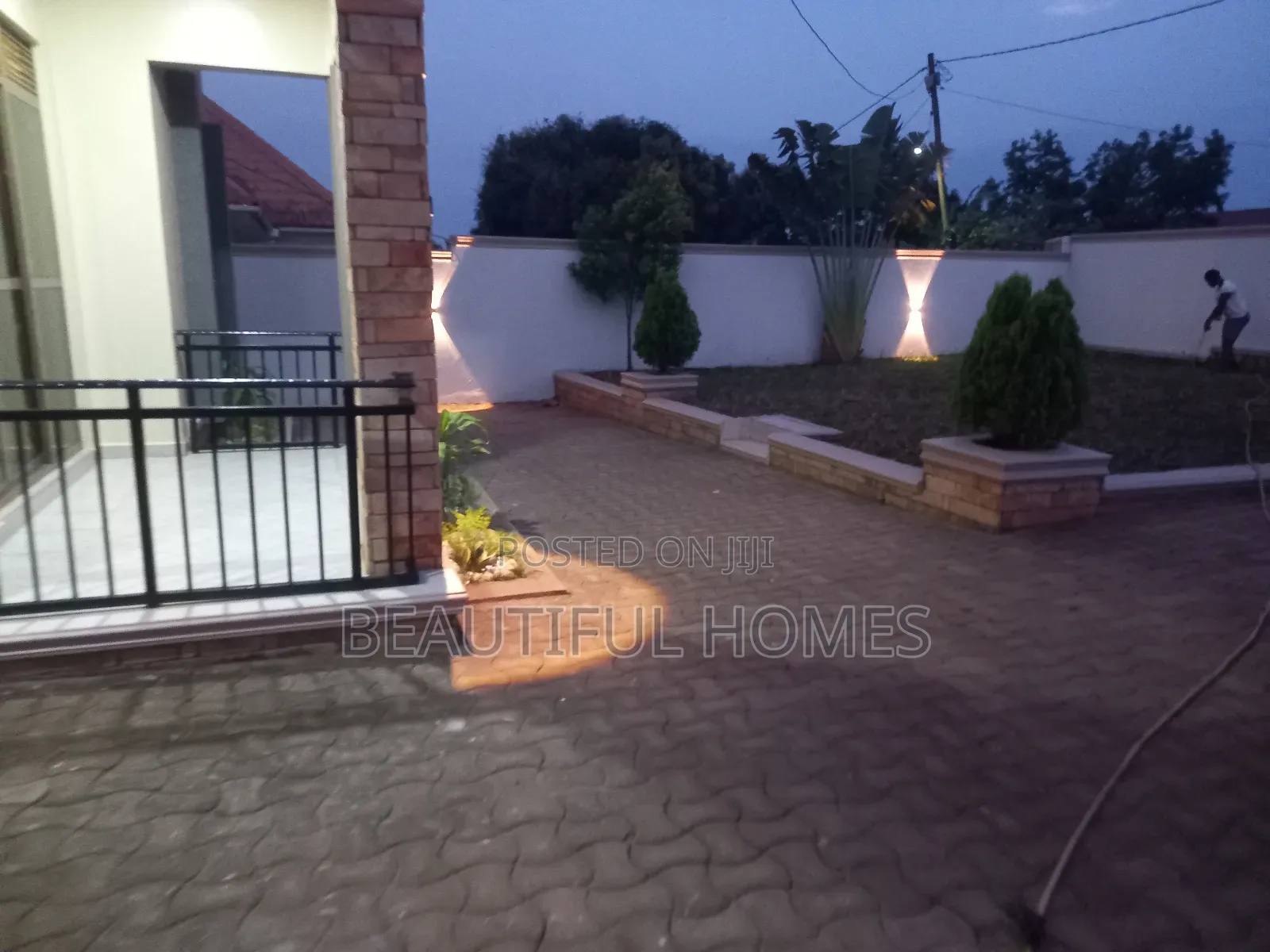 Furnished 4bdrm House in Kira for sale in Kira
