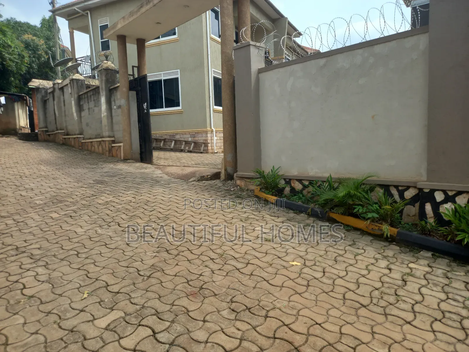 Furnished 2bdrm Apartment in Kyanja, Central Division for sale in Central Division