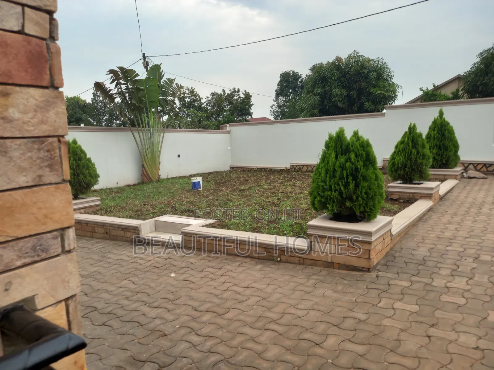 Furnished 4bdrm House in Kira for sale in Kira