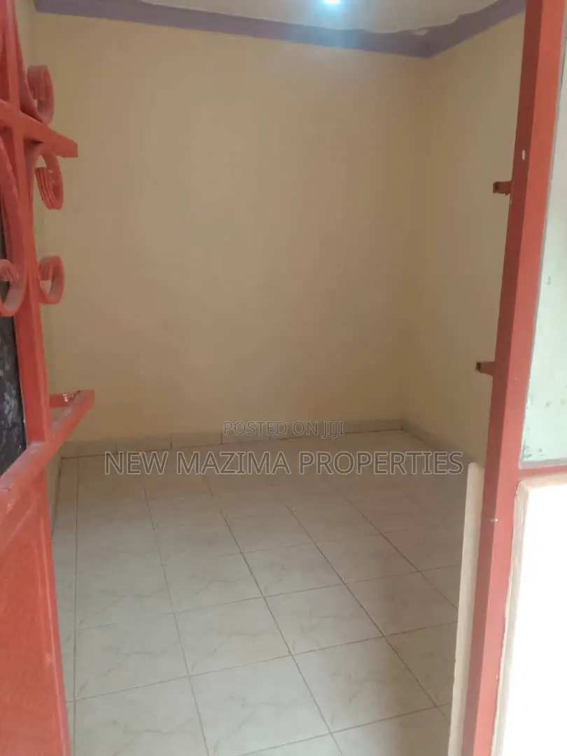 7bdrm House in After Munyonyo On, Division A for sale in Division A