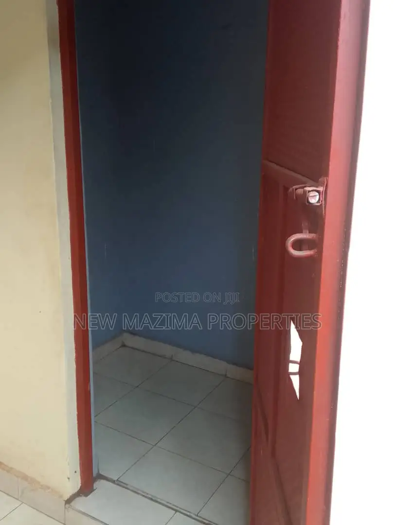 7bdrm House in After Munyonyo On, Division A for sale in Division A