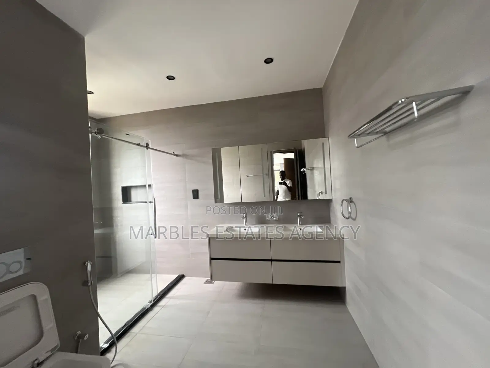Furnished 4bdrm Apartment in Bugolobi, Central Division for rent in Central Division