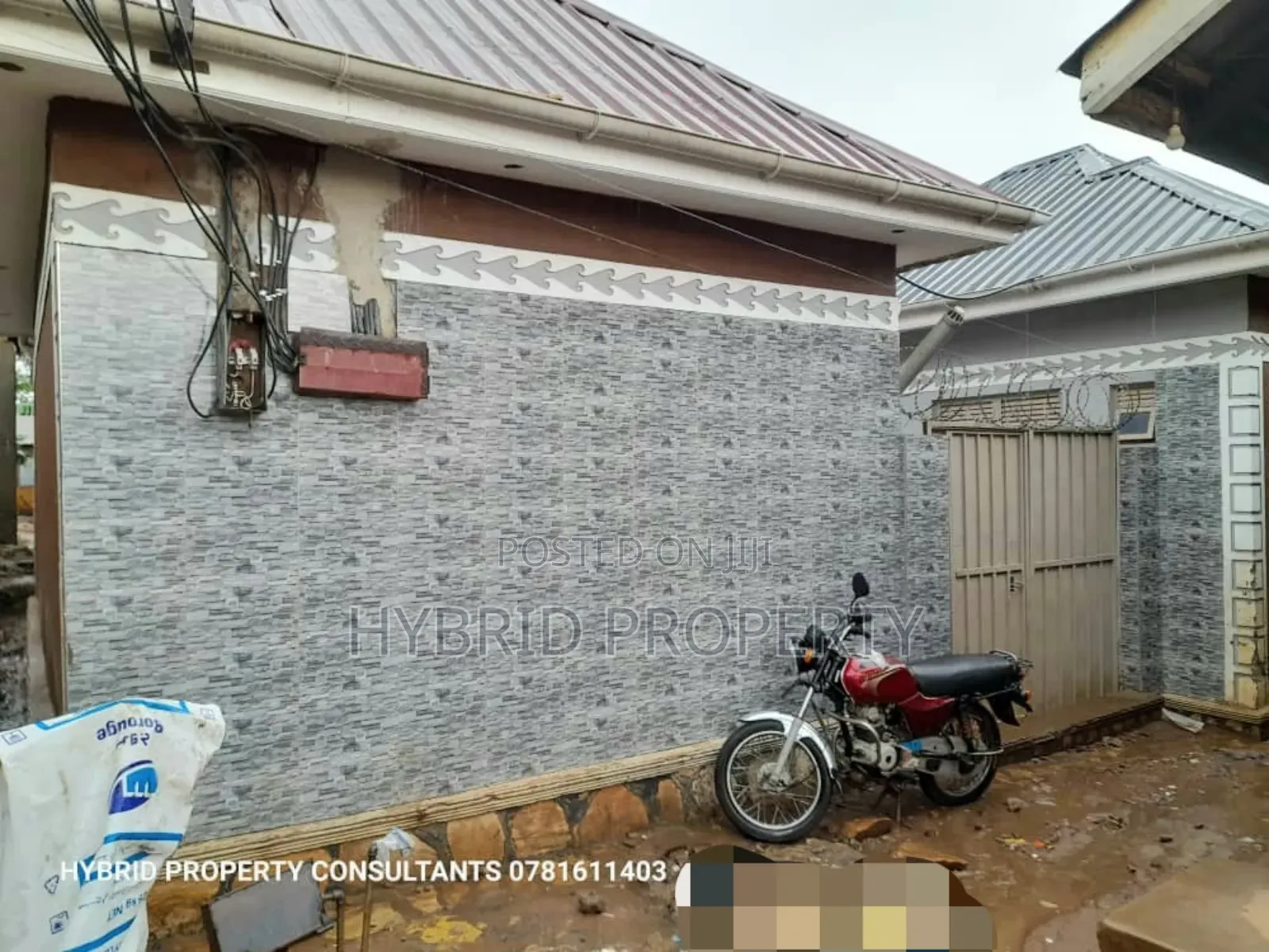 8bdrm Apartment in Kasubi Town Along, Rubaga for sale in Rubaga