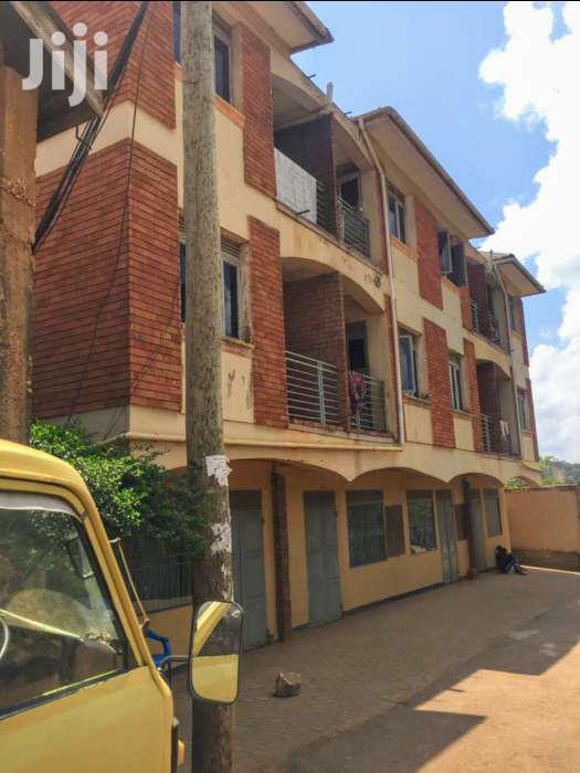 Kampala Nakulabye Commercial Building On Sell in Kampala