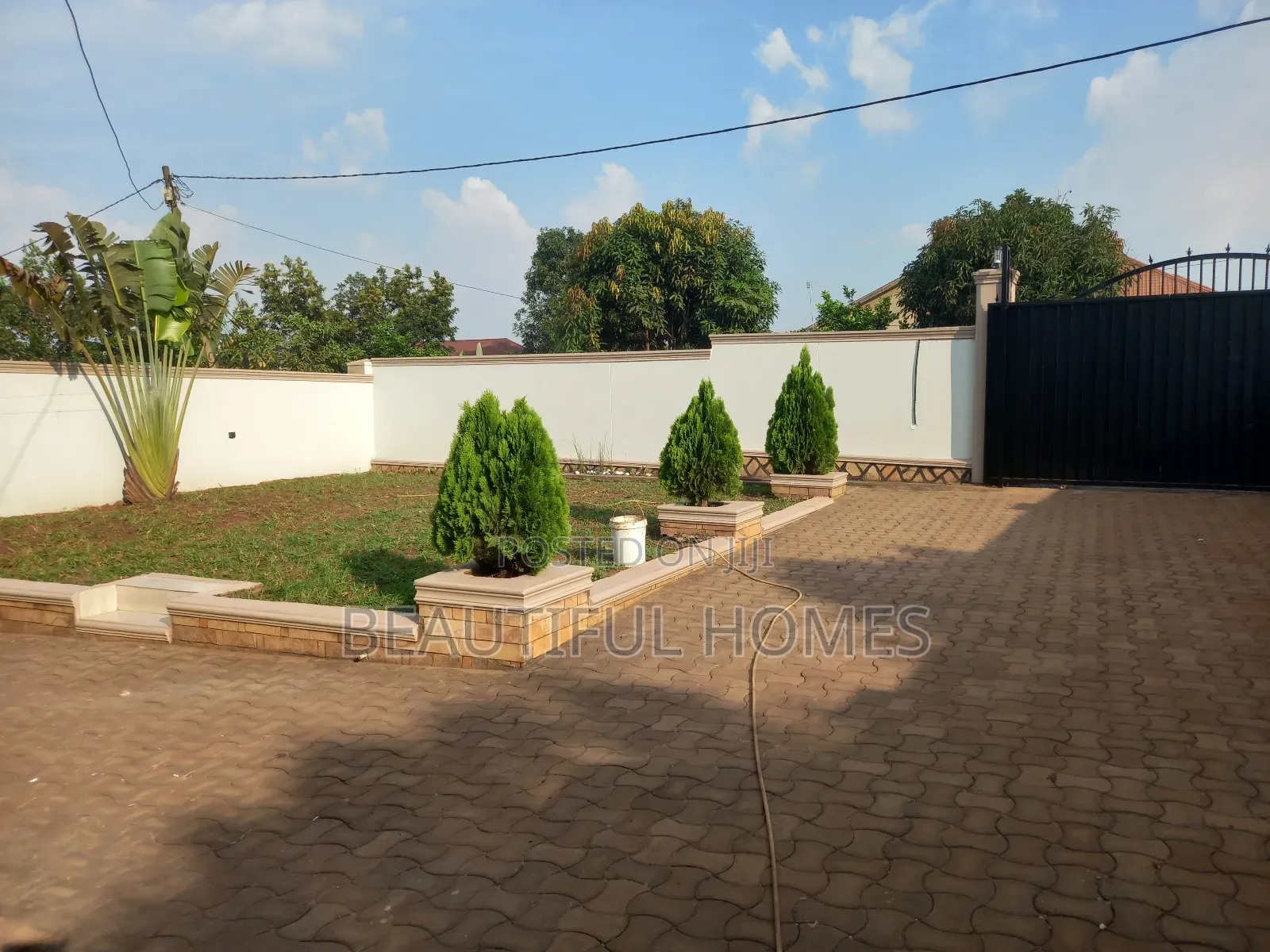 Furnished 4bdrm House in Kira for sale in Kira