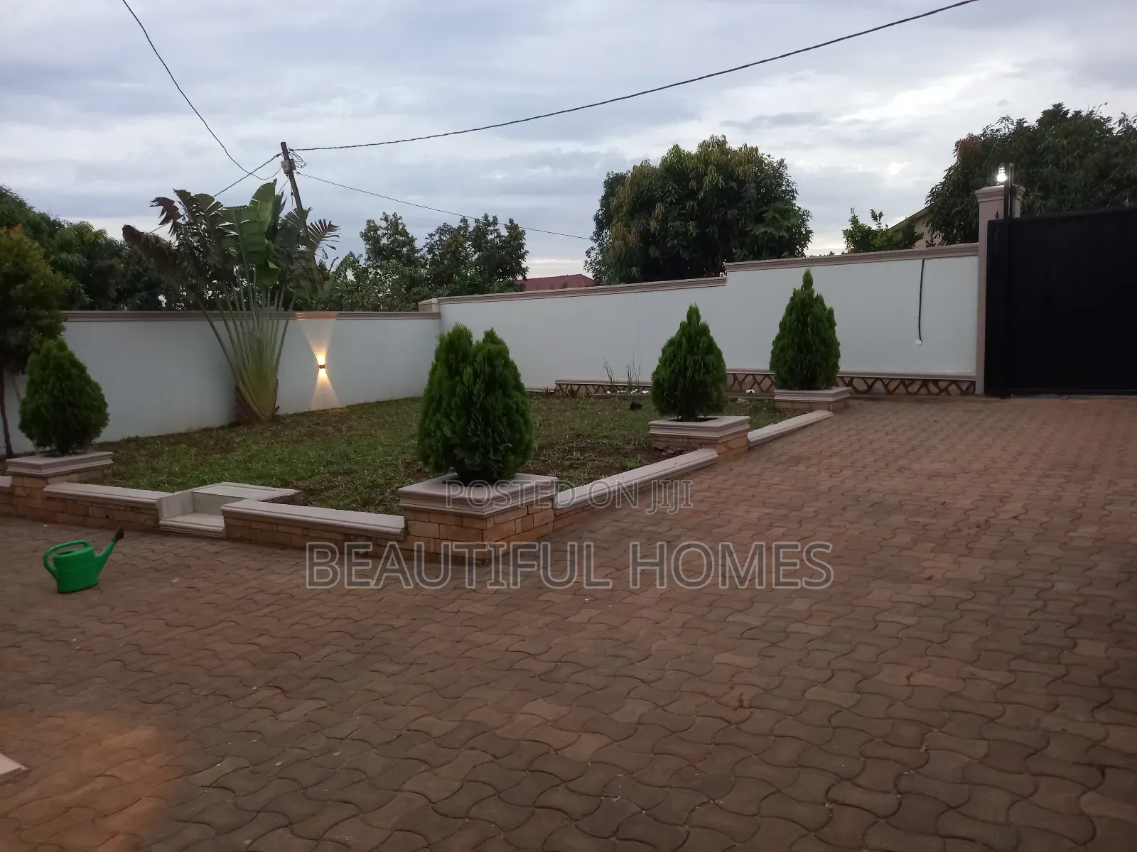 Furnished 4bdrm House in Kira for sale in Kira