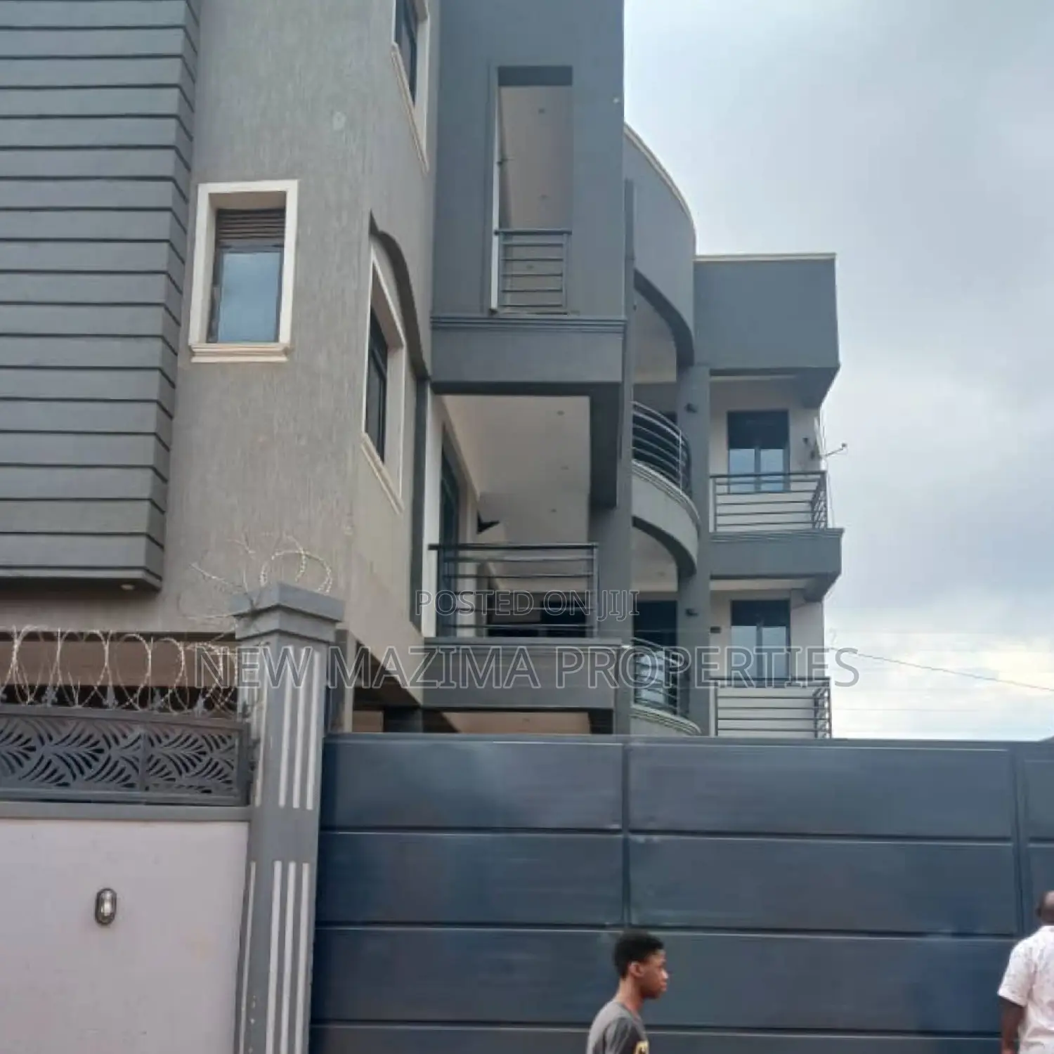 11bdrm Block of Flats in Najjanankumbi Along, Division A for sale in Division A