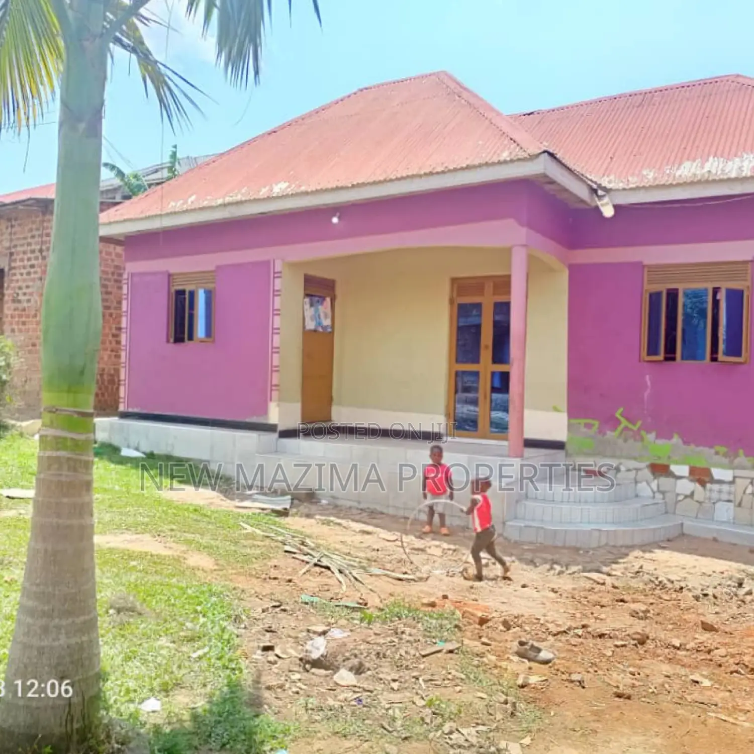 2bdrm House in Buloba Town, Division A for sale in Division A